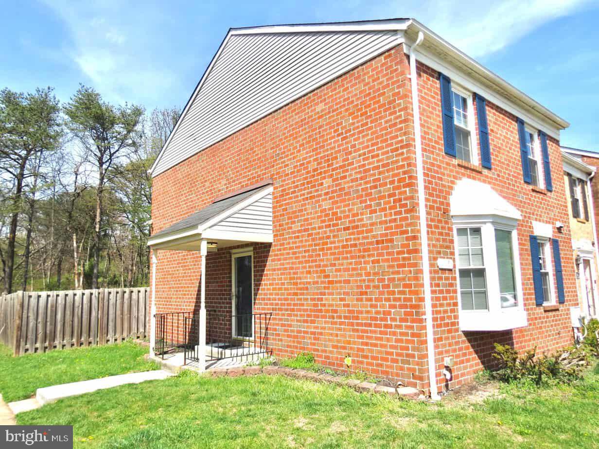 COURTLAND WOODS - Residential