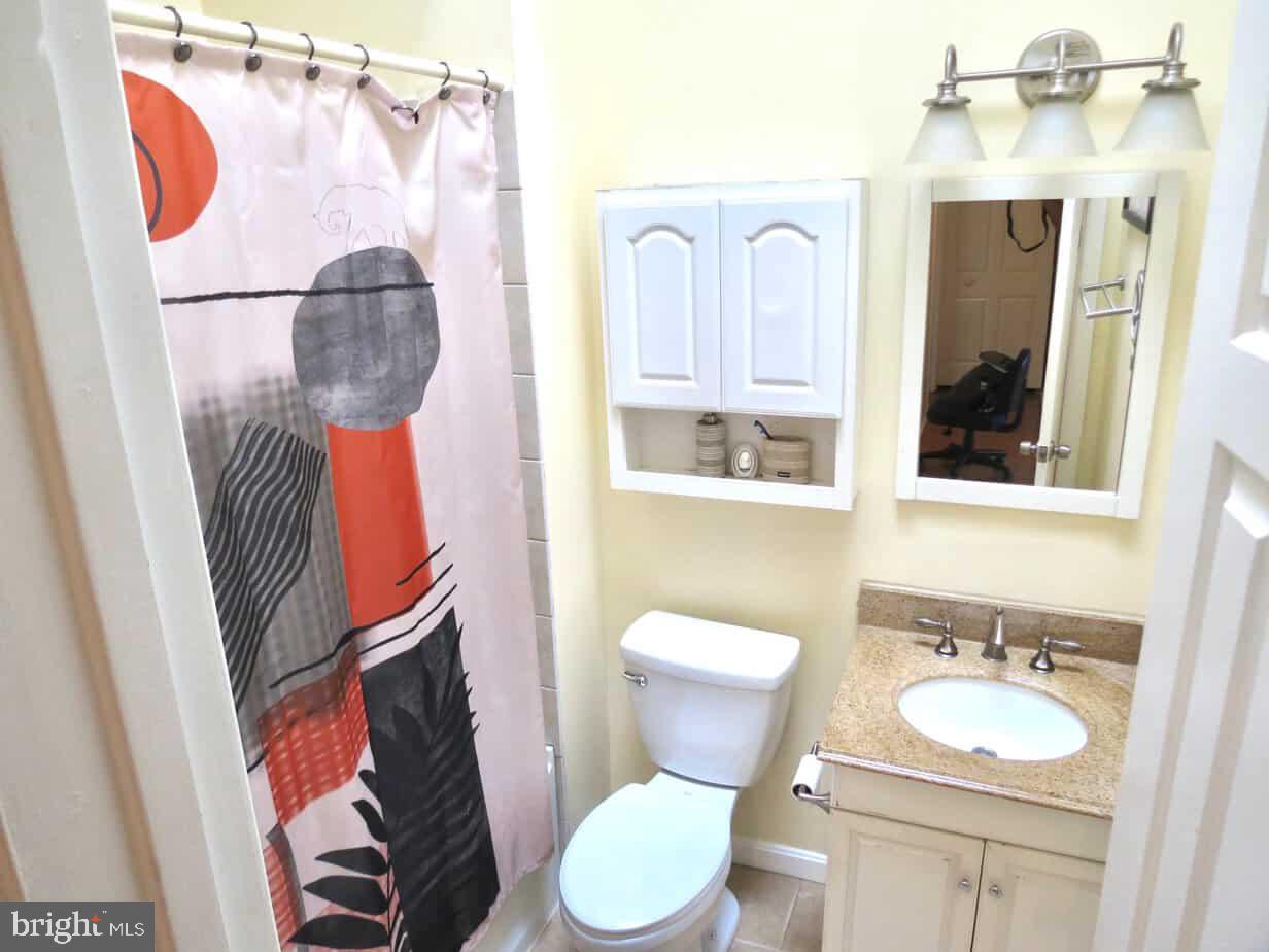 COURTLAND WOODS - Residential