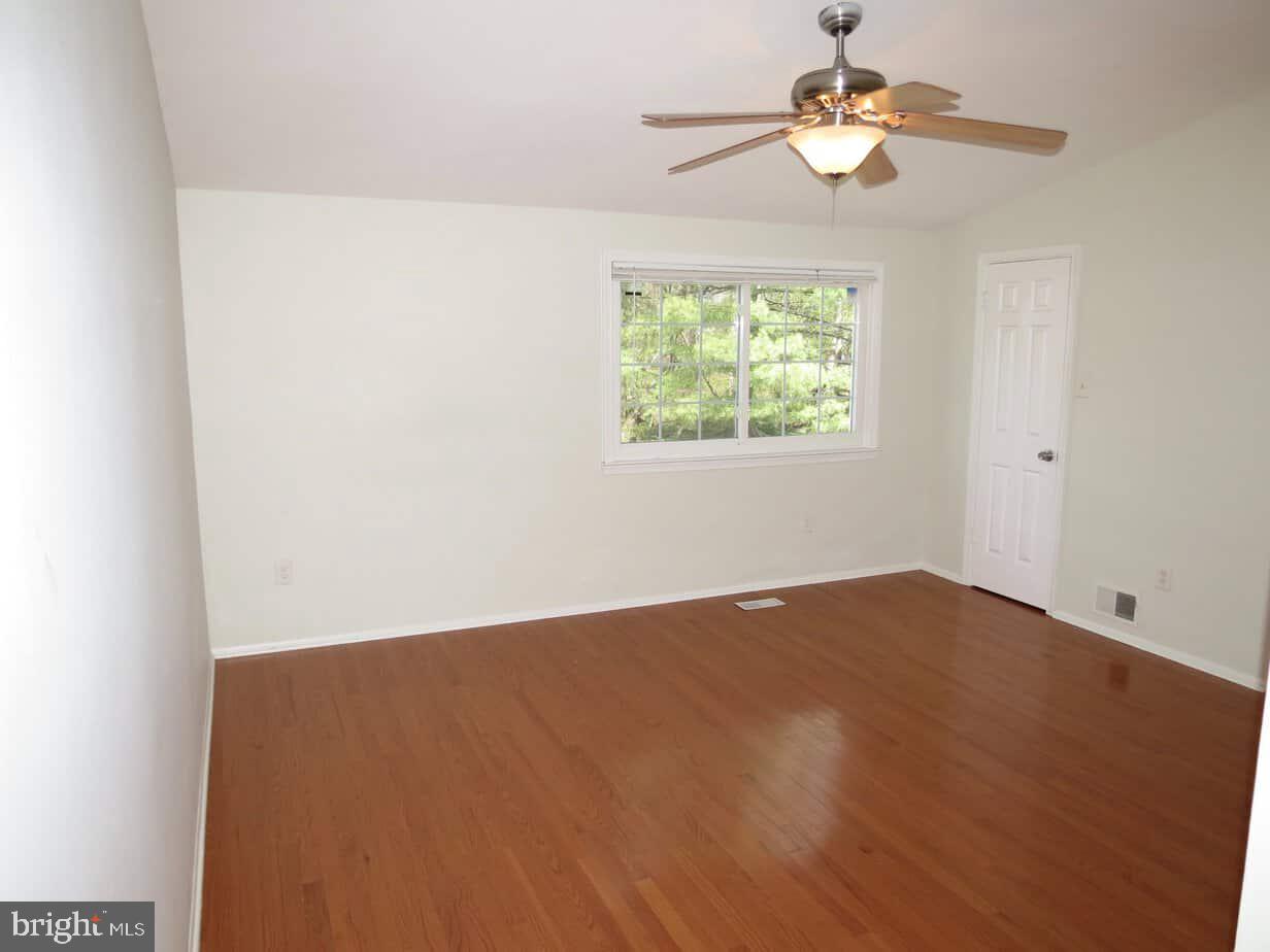 COURTLAND WOODS - Residential