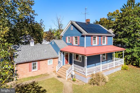 Photo of 292 C Street, CARNEYS POINT, NJ 08069 (MLS # NJSA2016760)