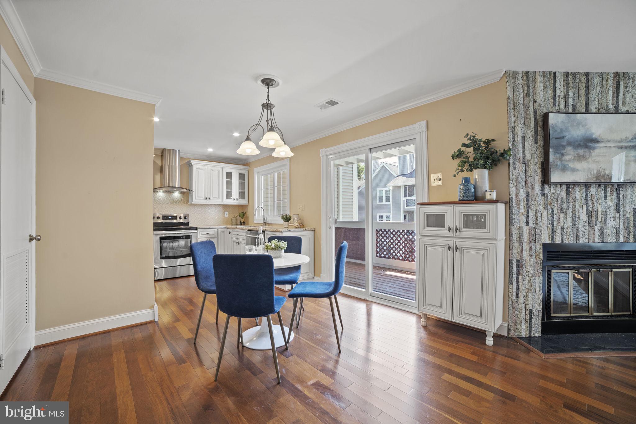 GRAYS POINTE - Residential