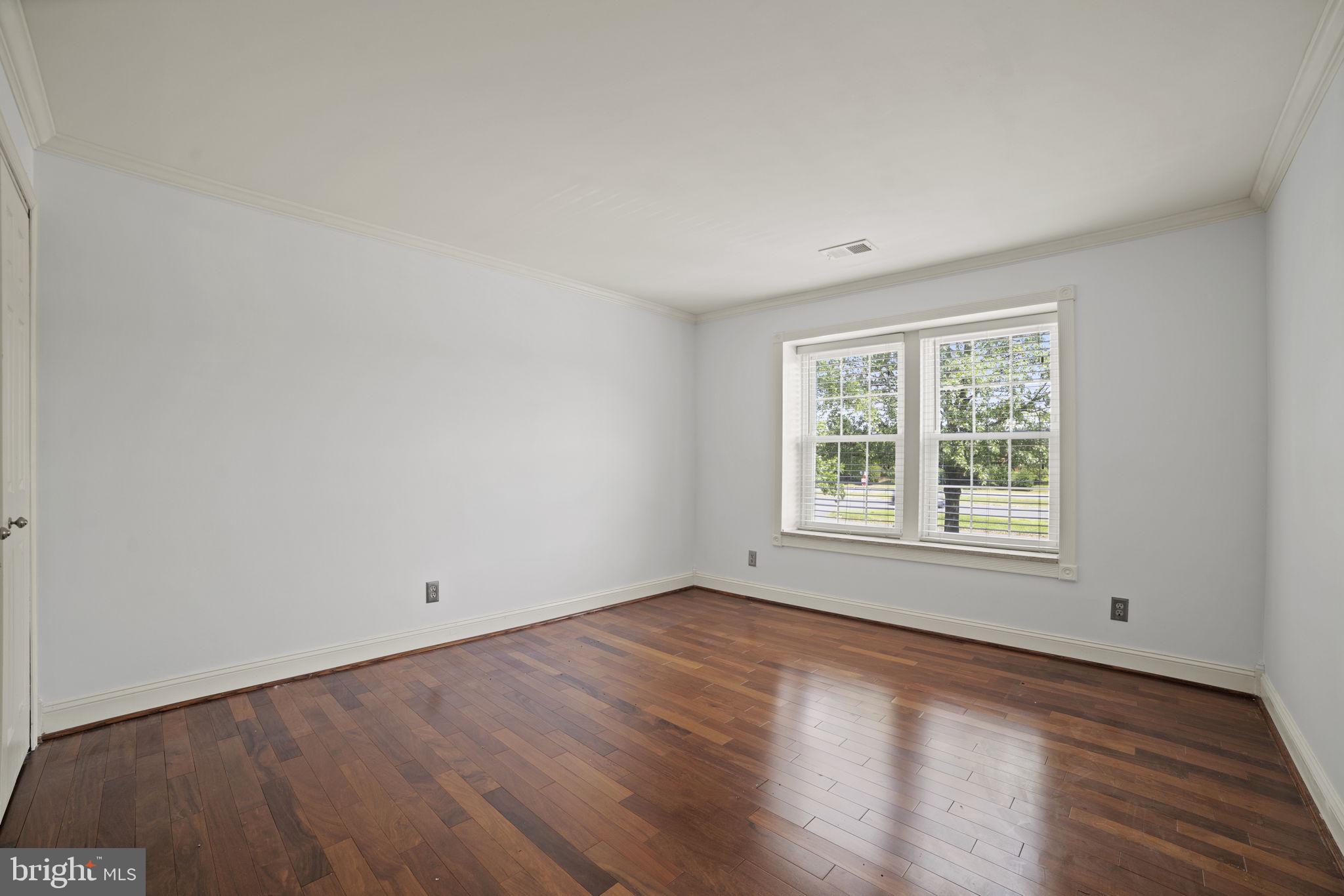 GRAYS POINTE - Residential