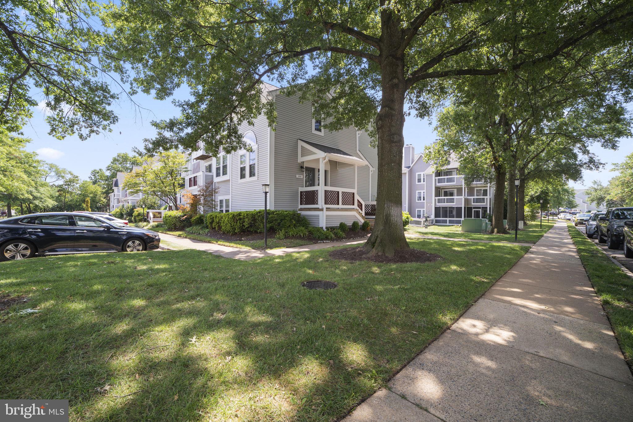 GRAYS POINTE - Residential