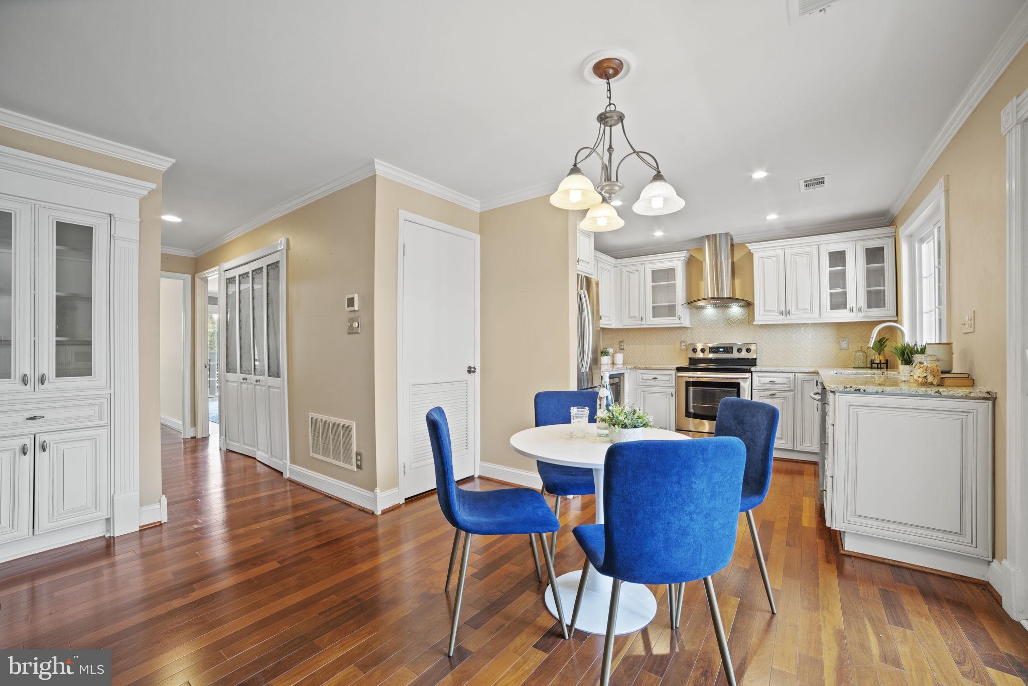 GRAYS POINTE - Residential