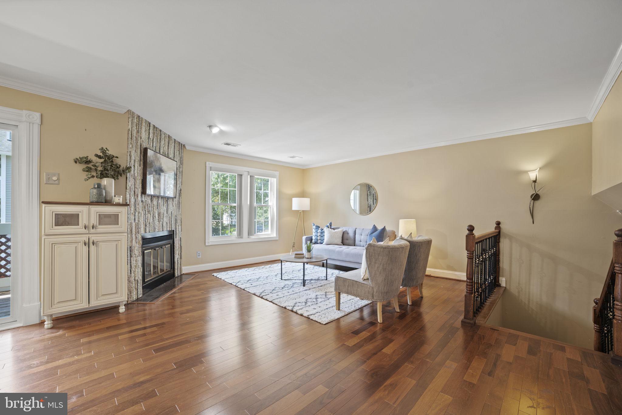 GRAYS POINTE - Residential