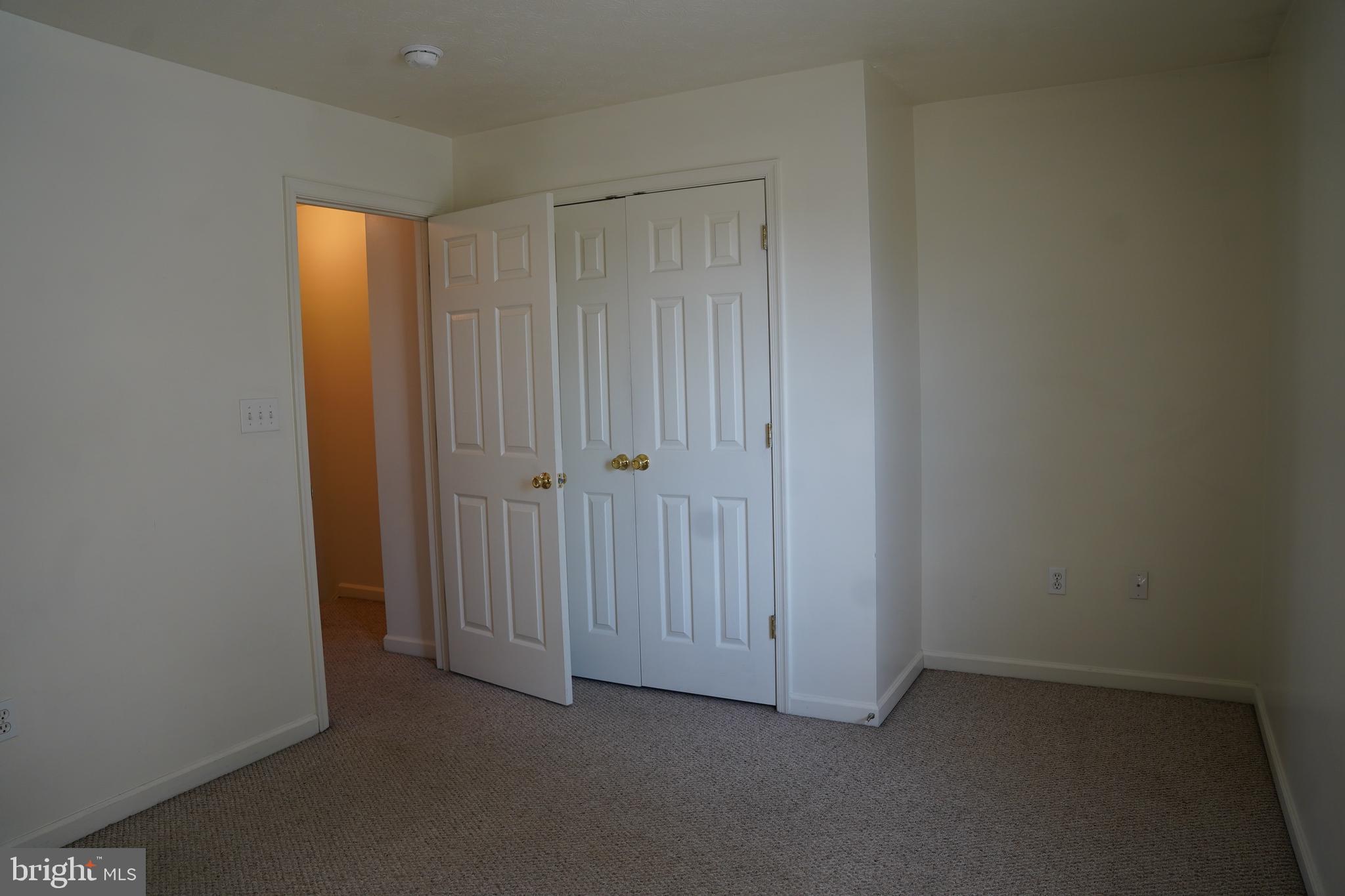 SULPHUR SPRINGS TOWNHOMES - Residential Lease