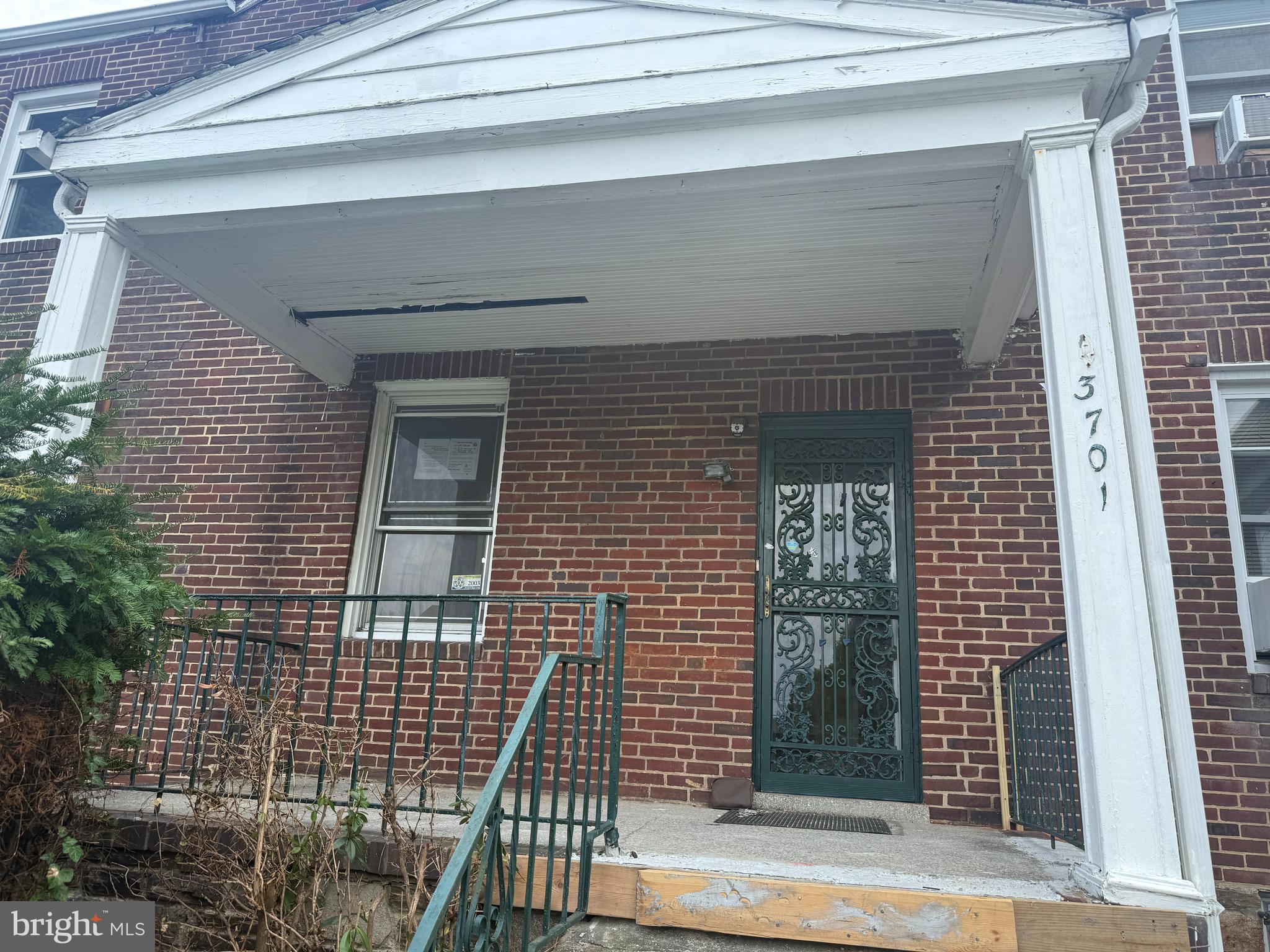 3701 COLUMBUS DRIVE