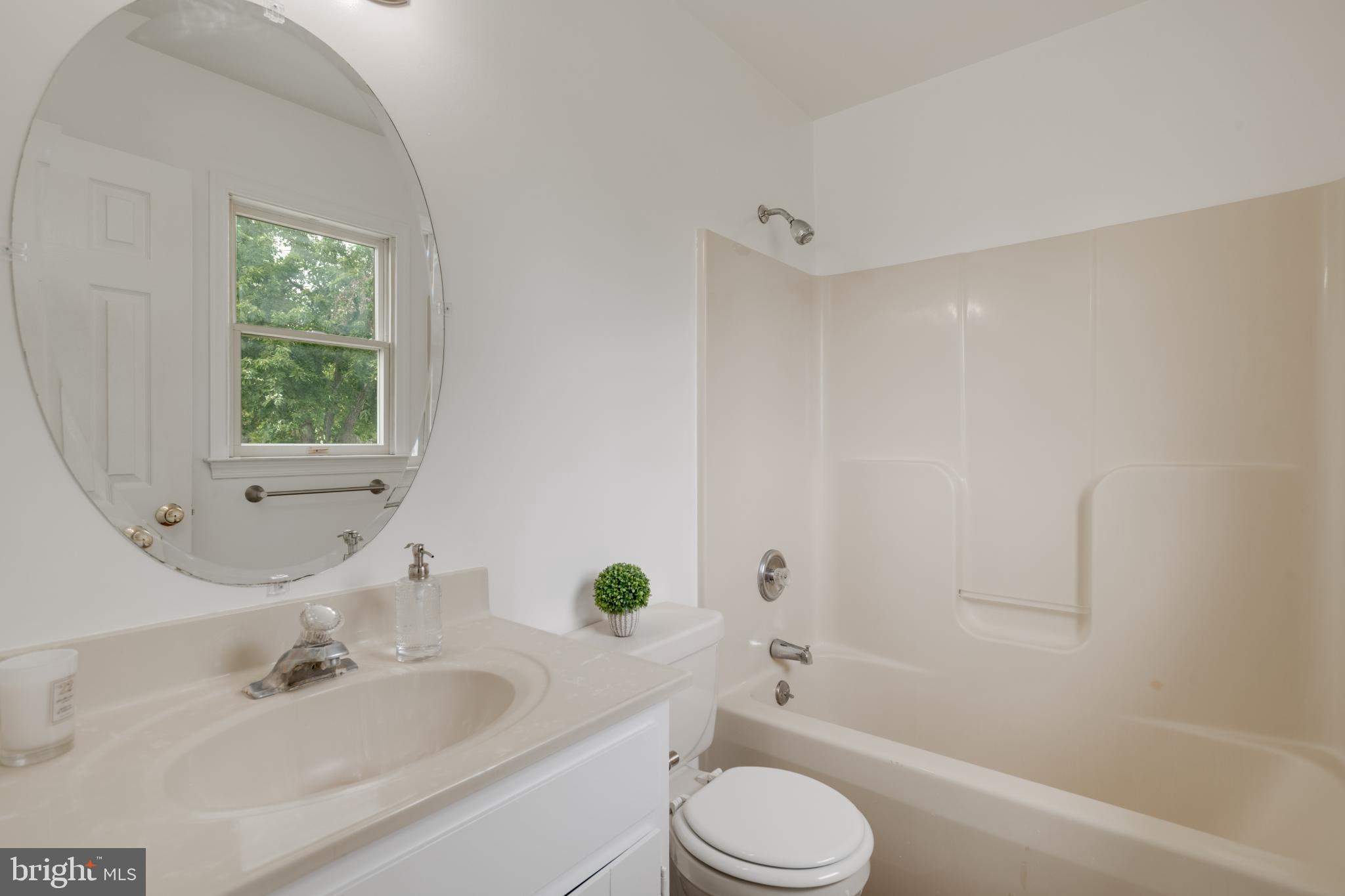 CRESTWOOD KNOLLS PH 1 - Residential