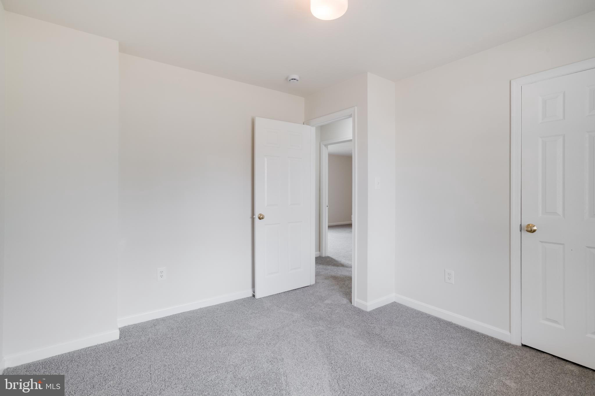 CRESTWOOD KNOLLS PH 1 - Residential