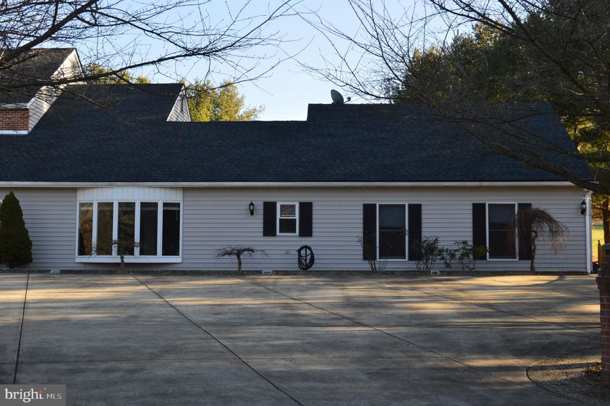 This Great 2 Bedroom Ranch style apartment is very roomy and offers; Large Eat-in Kitchen, oversize Living room, Beautiful Bathroom, Recess lights,  Ceiling fans, Ceramic tile floors, large Bedroom, rear patio, Fantastic yard and much more. Come take a tour and fall in love. Close to town and has 2 assigned parking spaces.  There is one electric bill and tenants are to pay 1/3 of the bill to landlord.