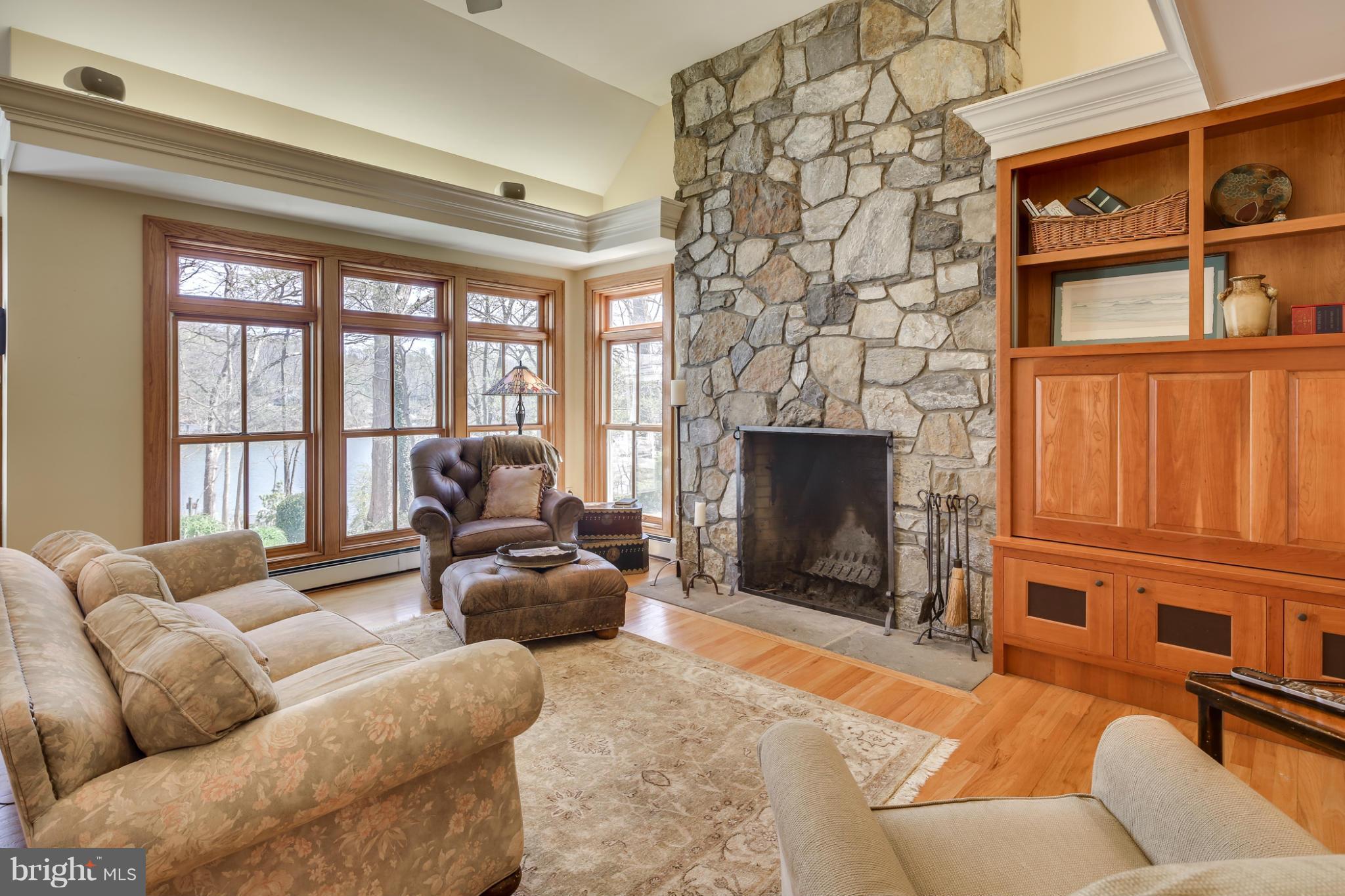 EATONS LANDING - Residential