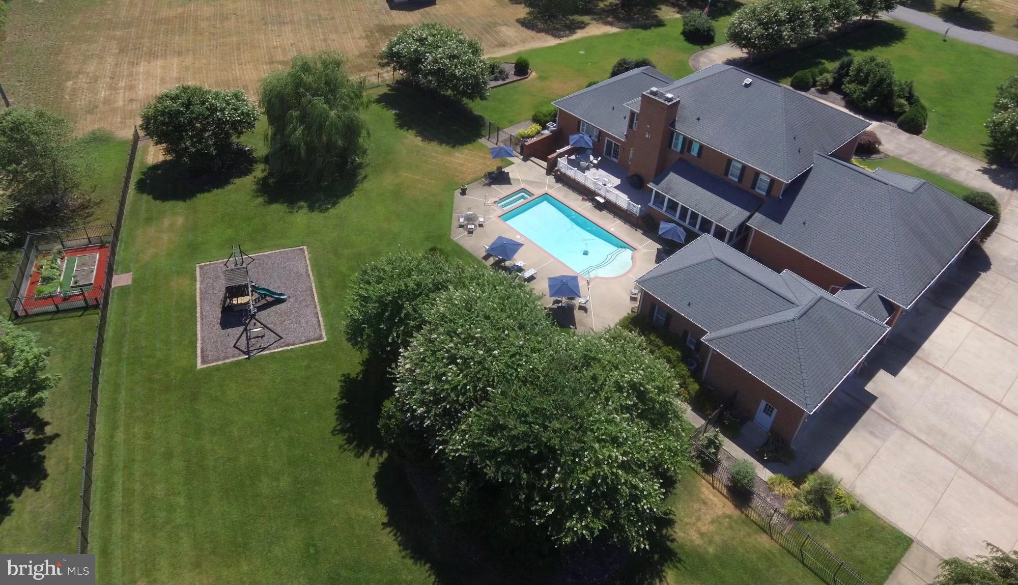 11203 NORTH CLUB DRIVE