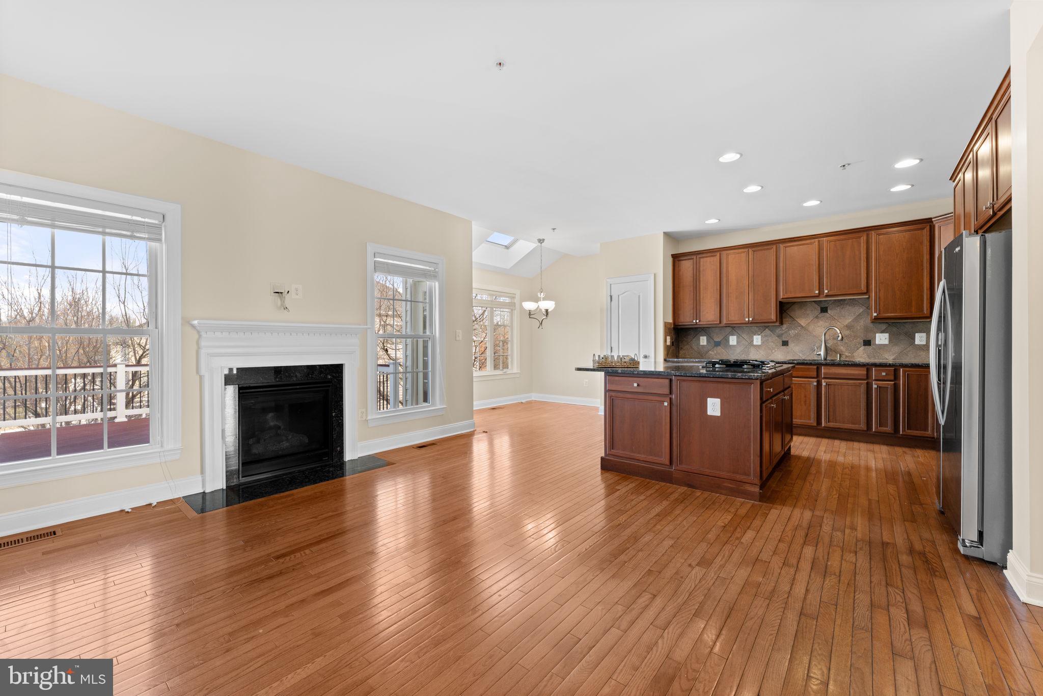 MARLBORO RIDGE - Residential