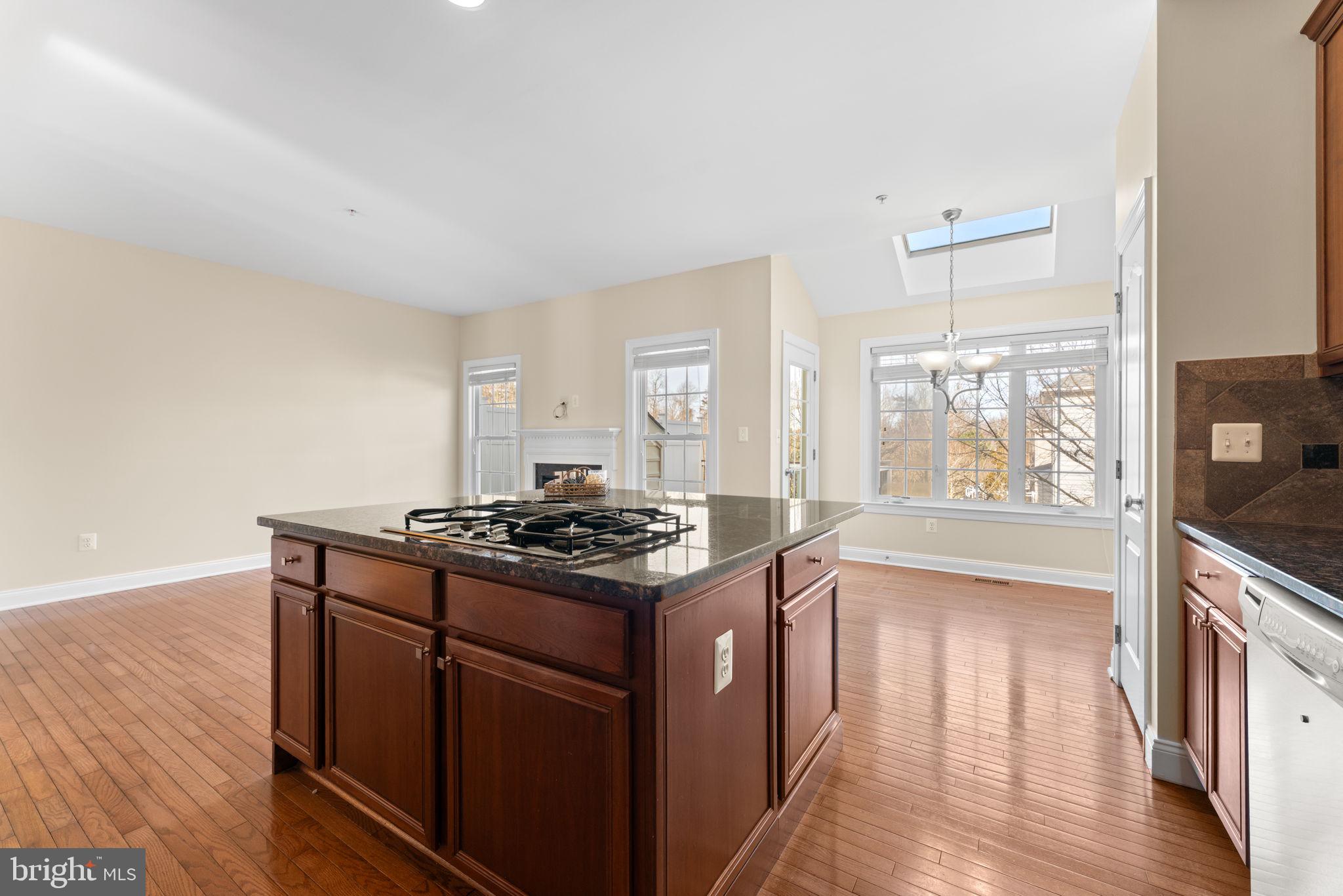 MARLBORO RIDGE - Residential