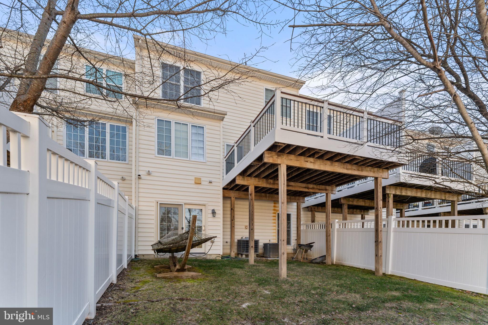 MARLBORO RIDGE - Residential