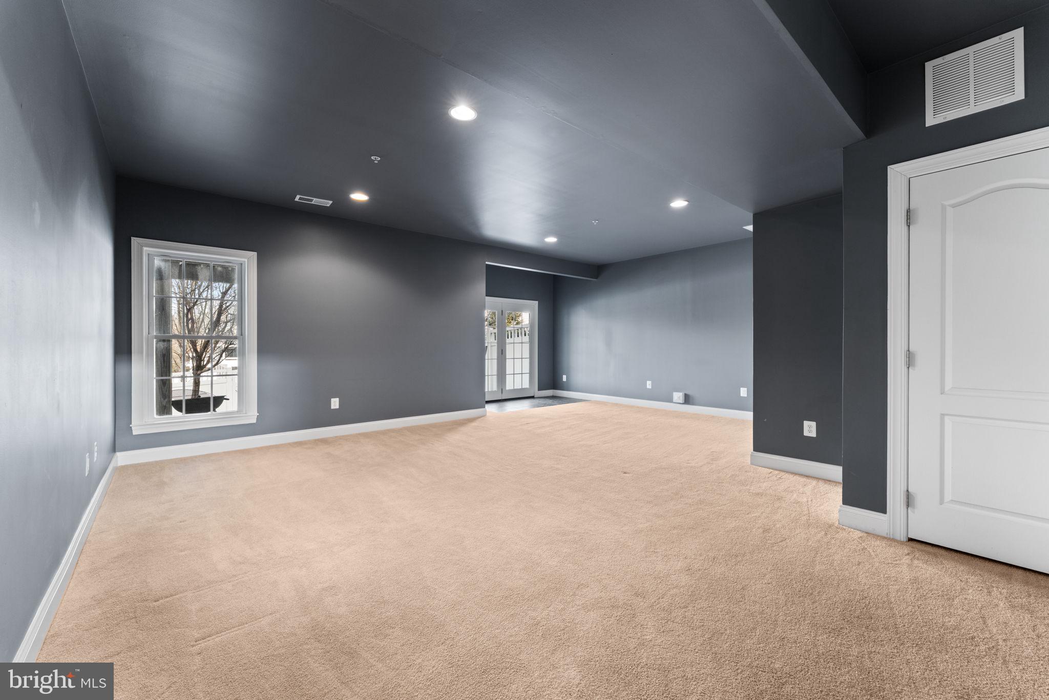 MARLBORO RIDGE - Residential