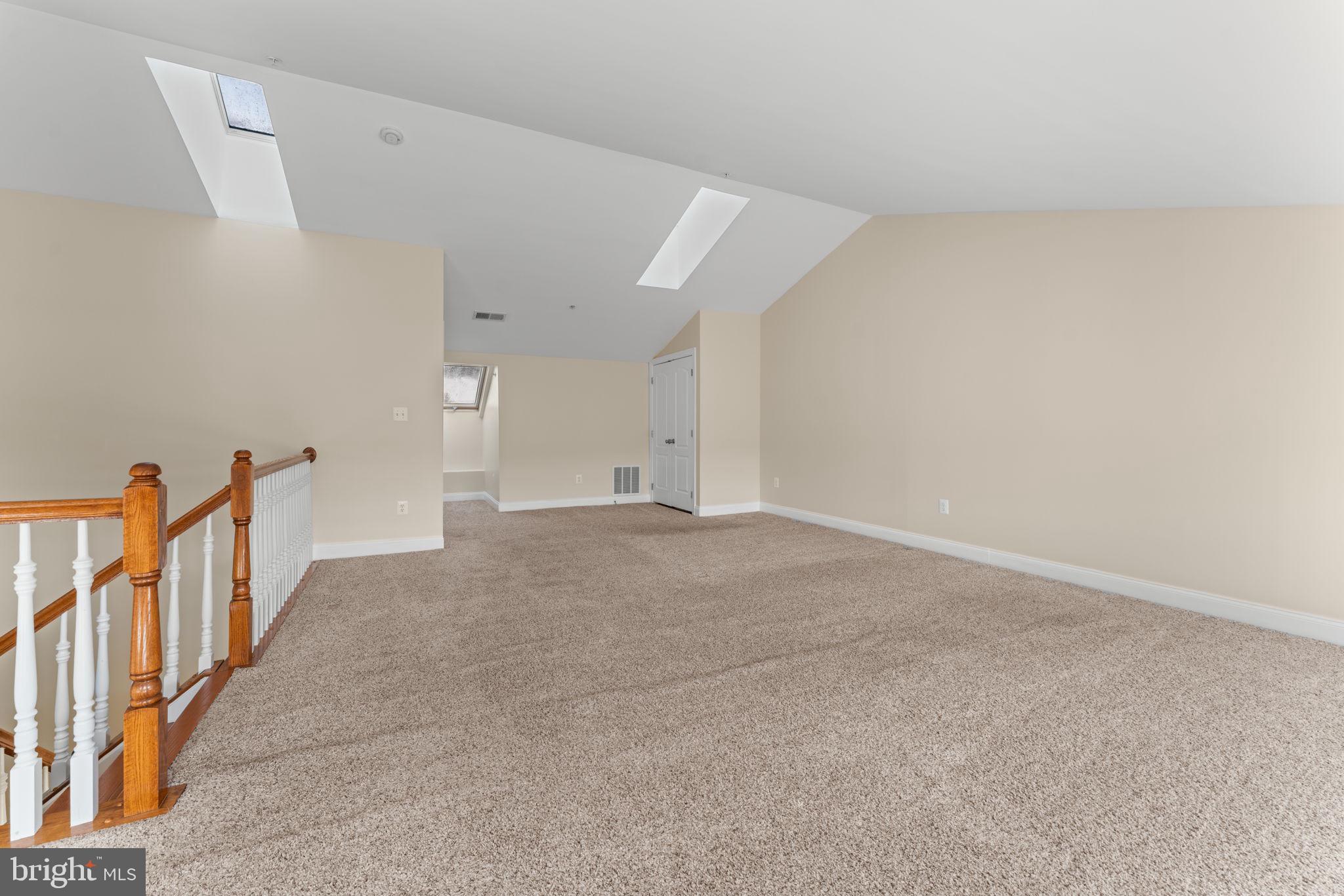 MARLBORO RIDGE - Residential