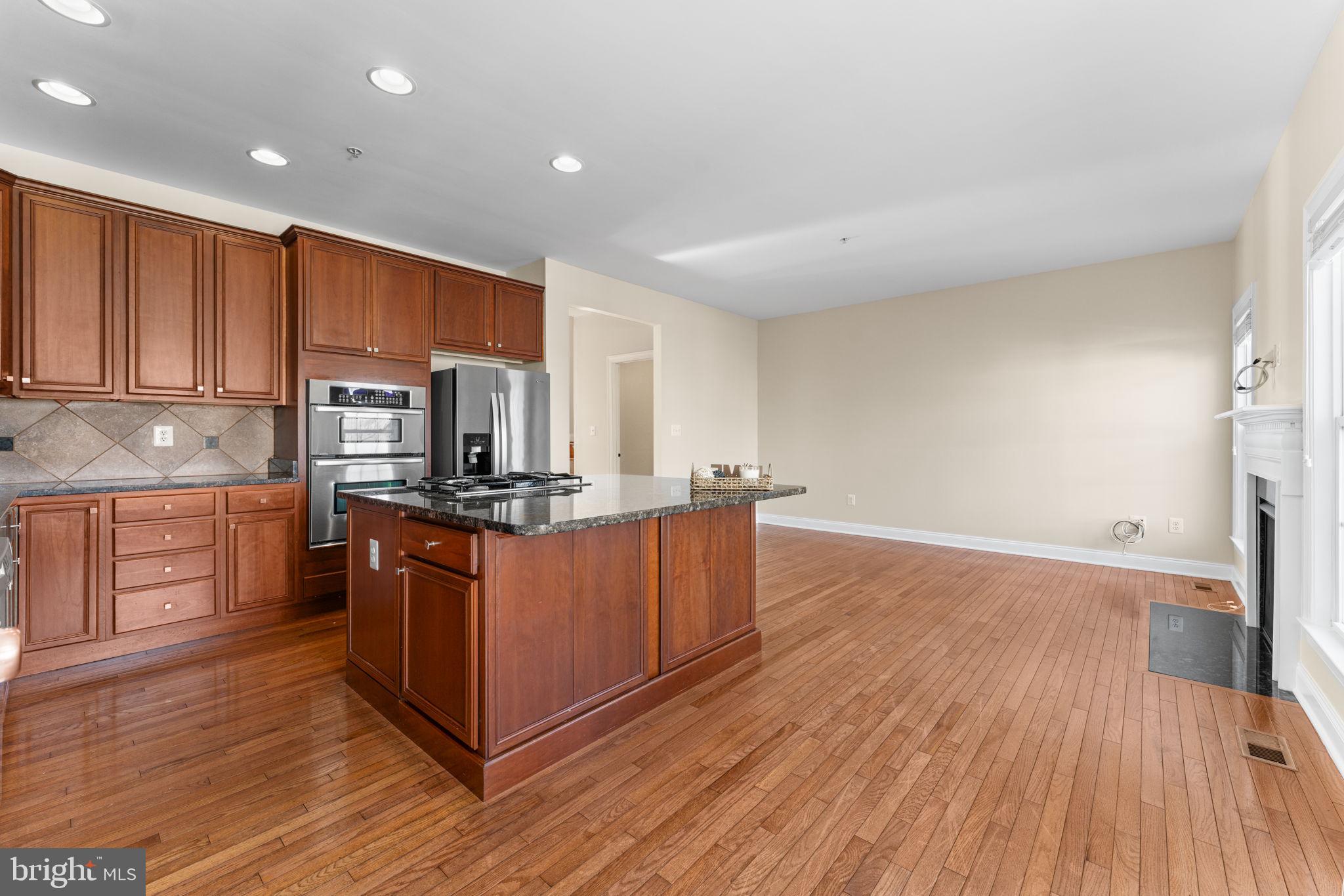 MARLBORO RIDGE - Residential