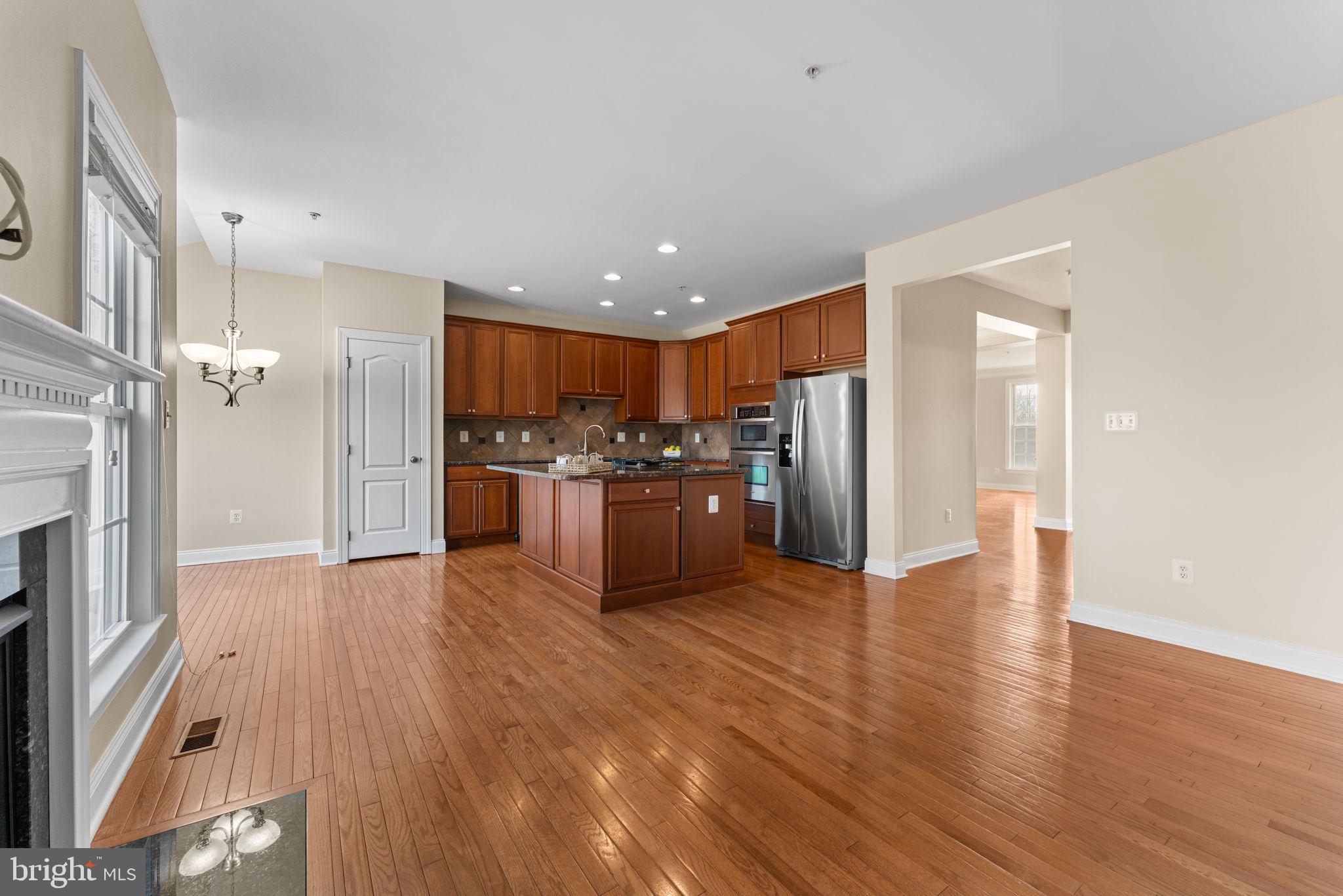 MARLBORO RIDGE - Residential