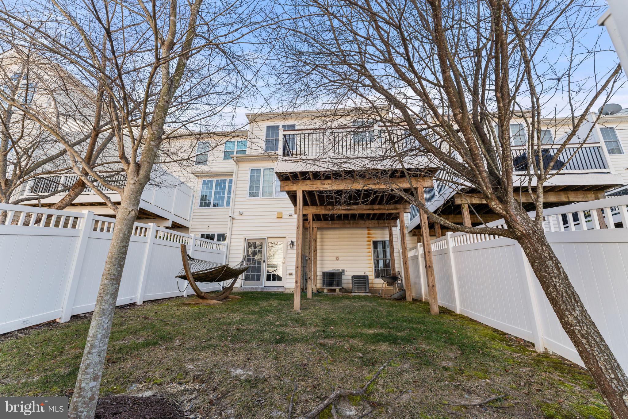 MARLBORO RIDGE - Residential