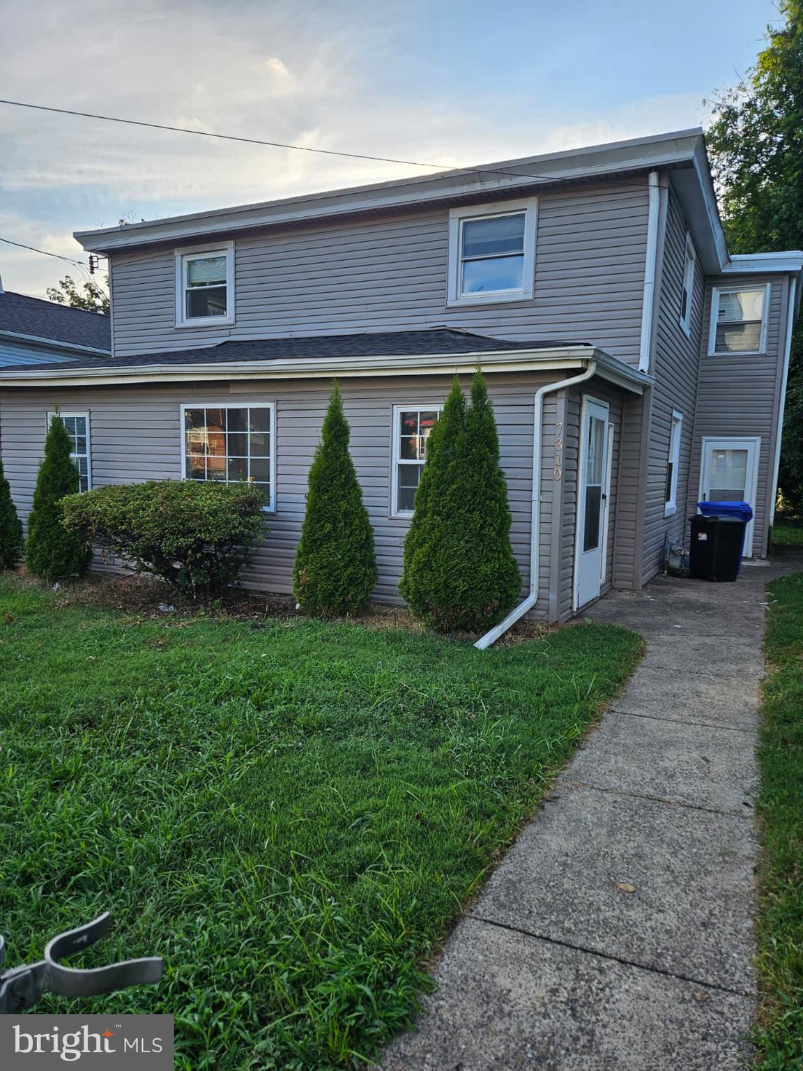 Welcome to a charming and beautifully updated 4-bedroom, 2 full-bath home located in the desirable Lamott section of Elkins Park. This move-in ready property perfectly blends comfort and modern updates, making it ideal for families or anyone seeking extra space in a friendly neighborhood.
Step inside to a bright and inviting living area that flows seamlessly into a fully renovated kitchen, featuring brand-new stainless steel appliances, ample cabinetry, and sleek countertops - perfect for cooking and entertaining. The home offers four generosly sized bedrooms with plenty of natural light and closet space. along with two updated full bathrooms.
Enjoy outdoor living with a private backyard, perfect for summer gatherings, gardening, or simply relaxing.The home is close to schools, parks, shopping, and public transit, offering easy access to Center City Philadelphia.