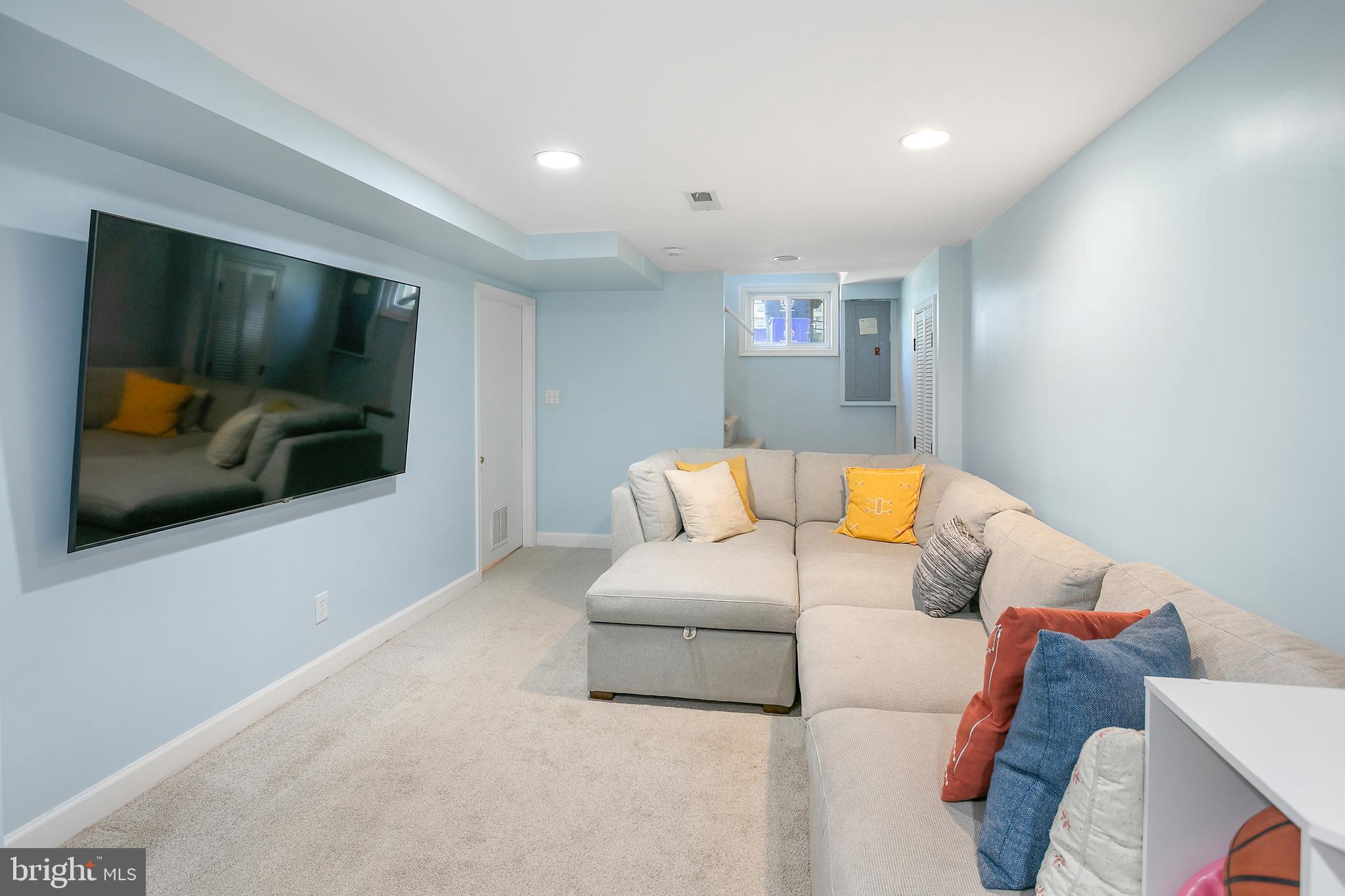 NORTH KENSINGTON - Residential