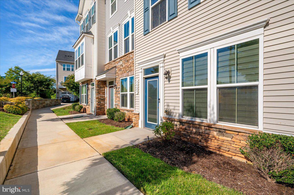 7523 MUNDELL ROAD - Photo 4