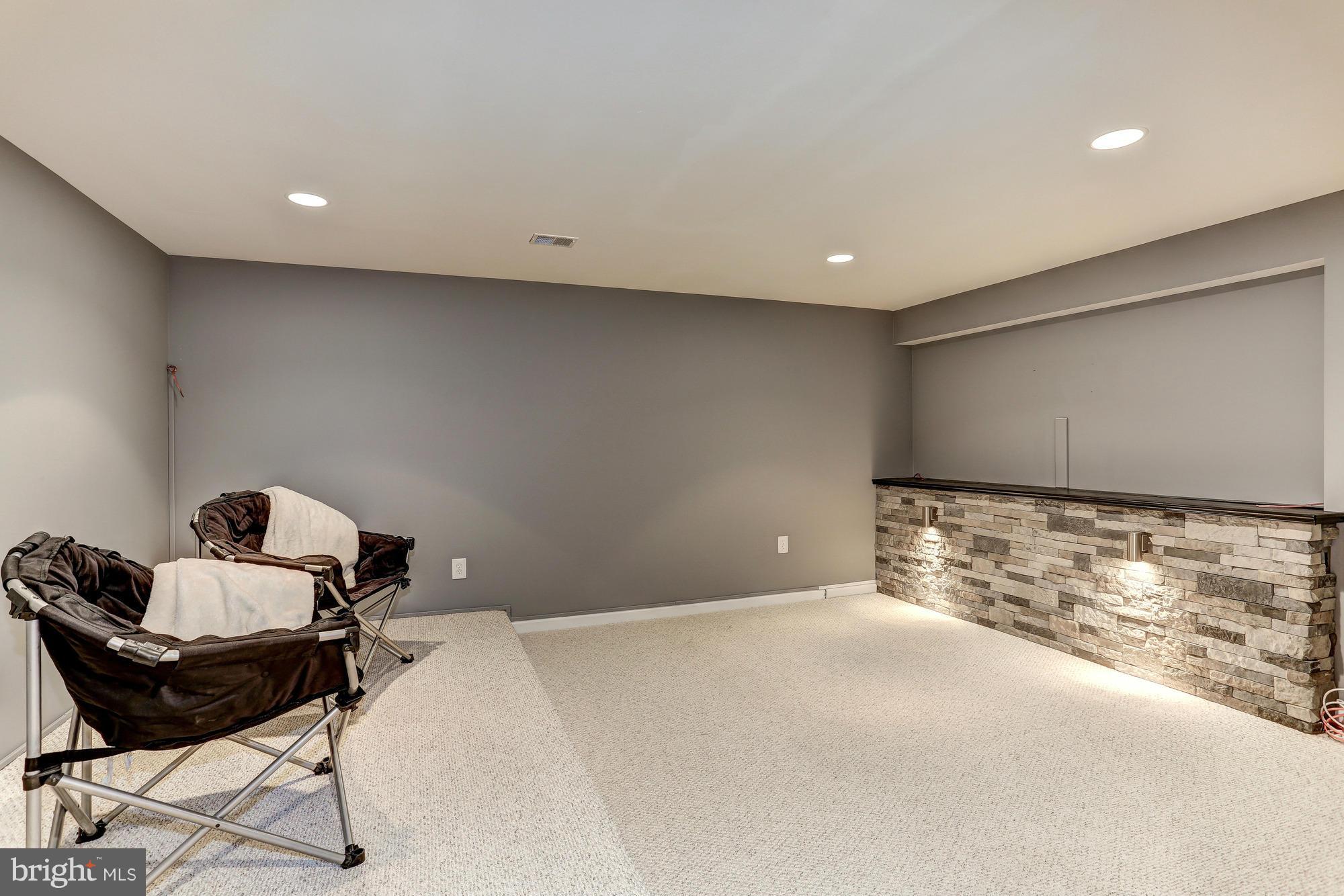 POTOMAC STATION - Residential