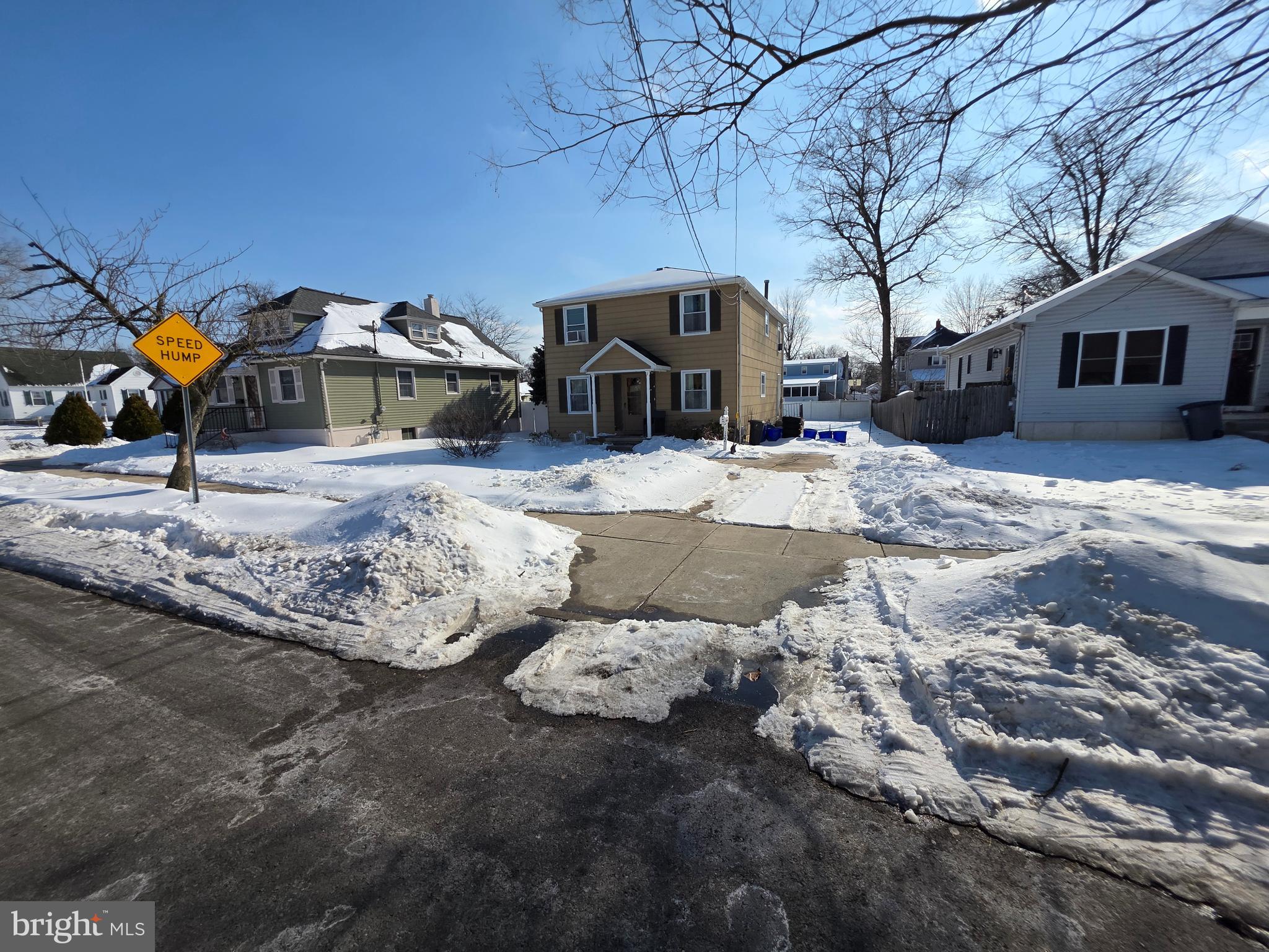 122 W LINCOLN AVENUE