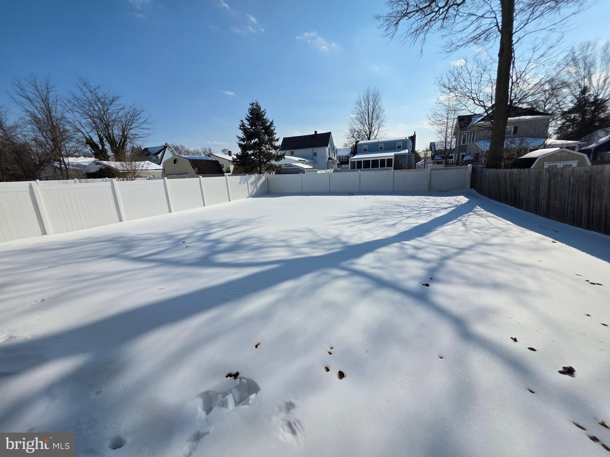 122 W LINCOLN AVENUE