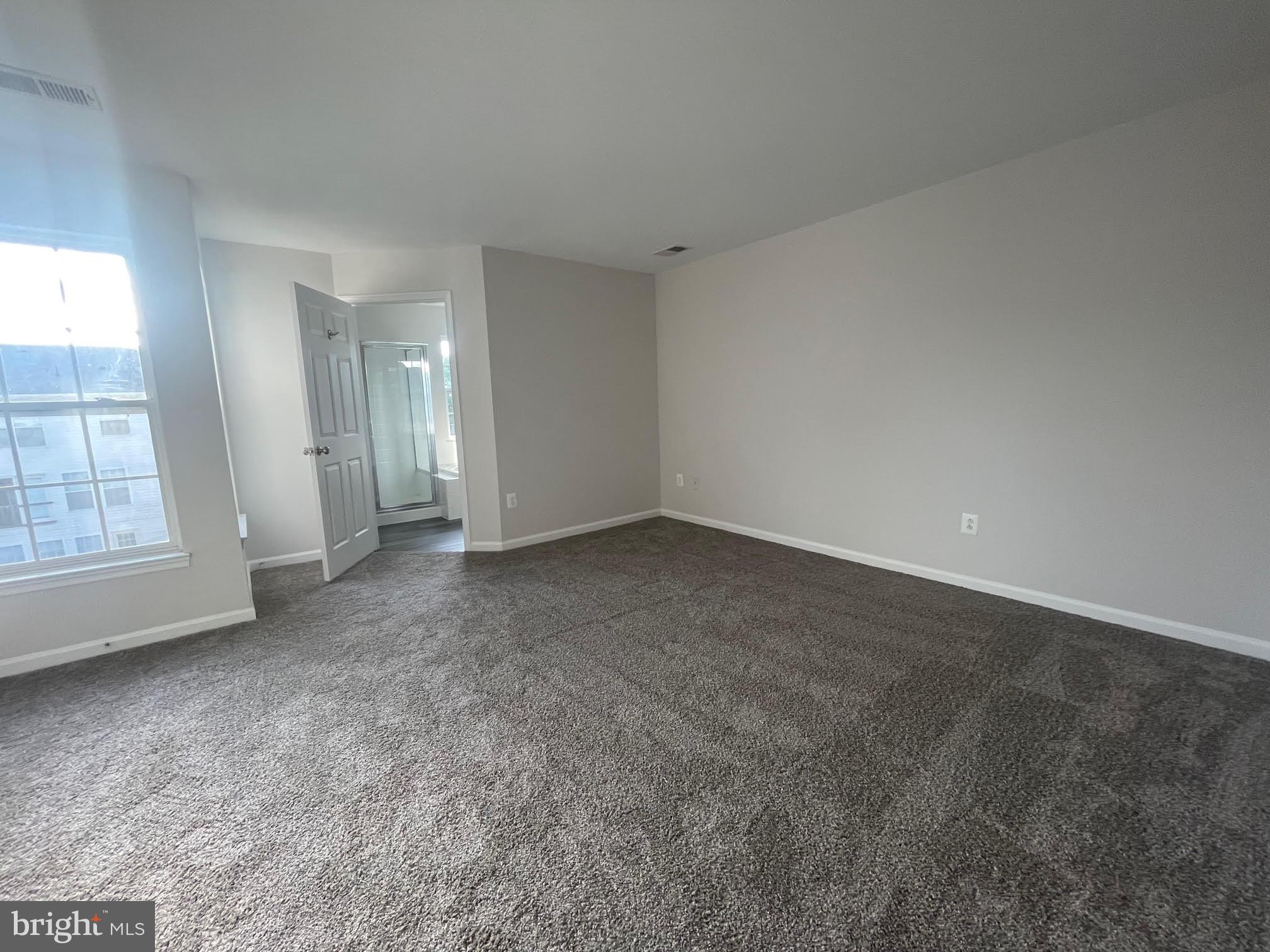 LAKELAND PLACE - Residential