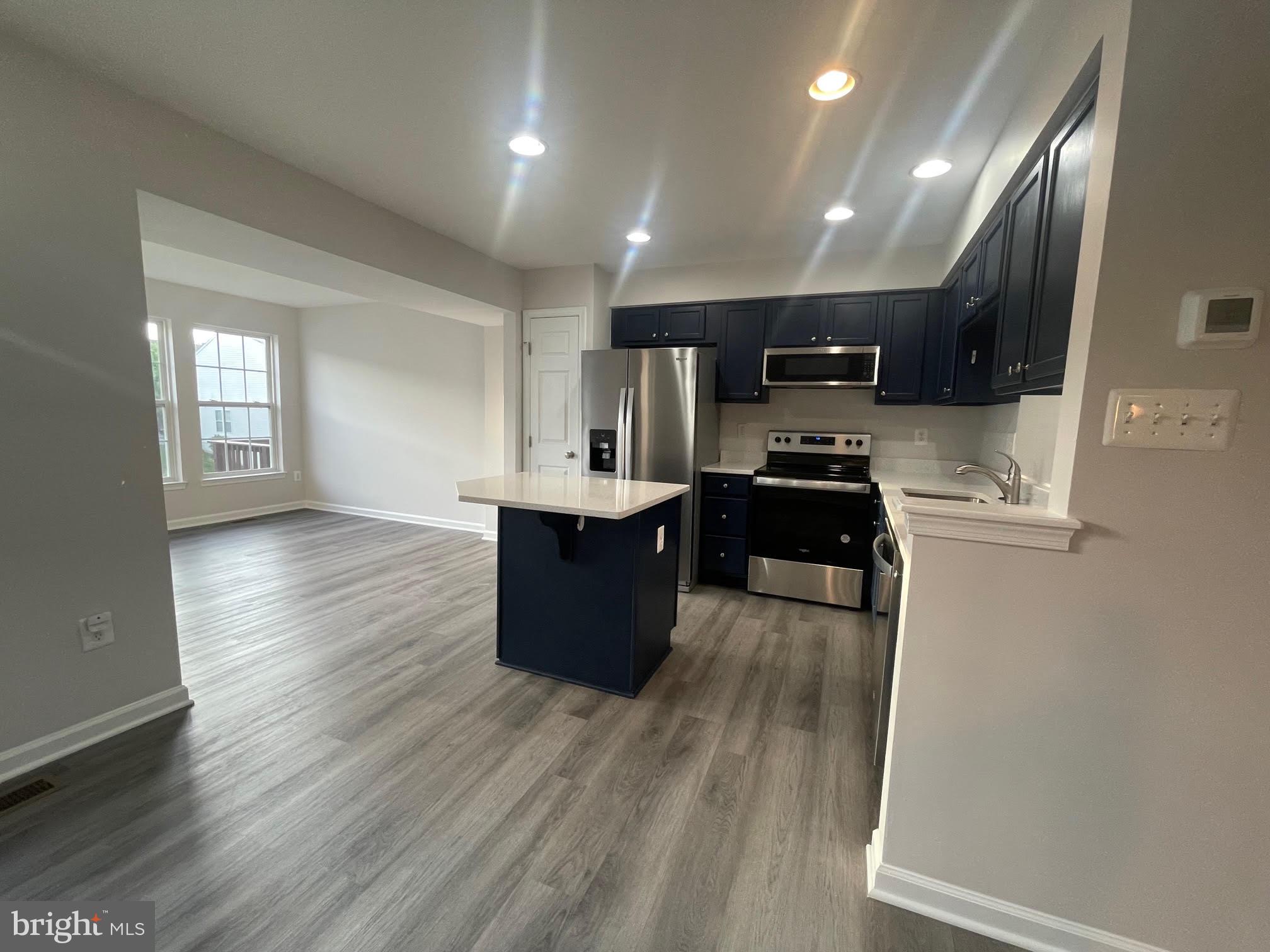 LAKELAND PLACE - Residential