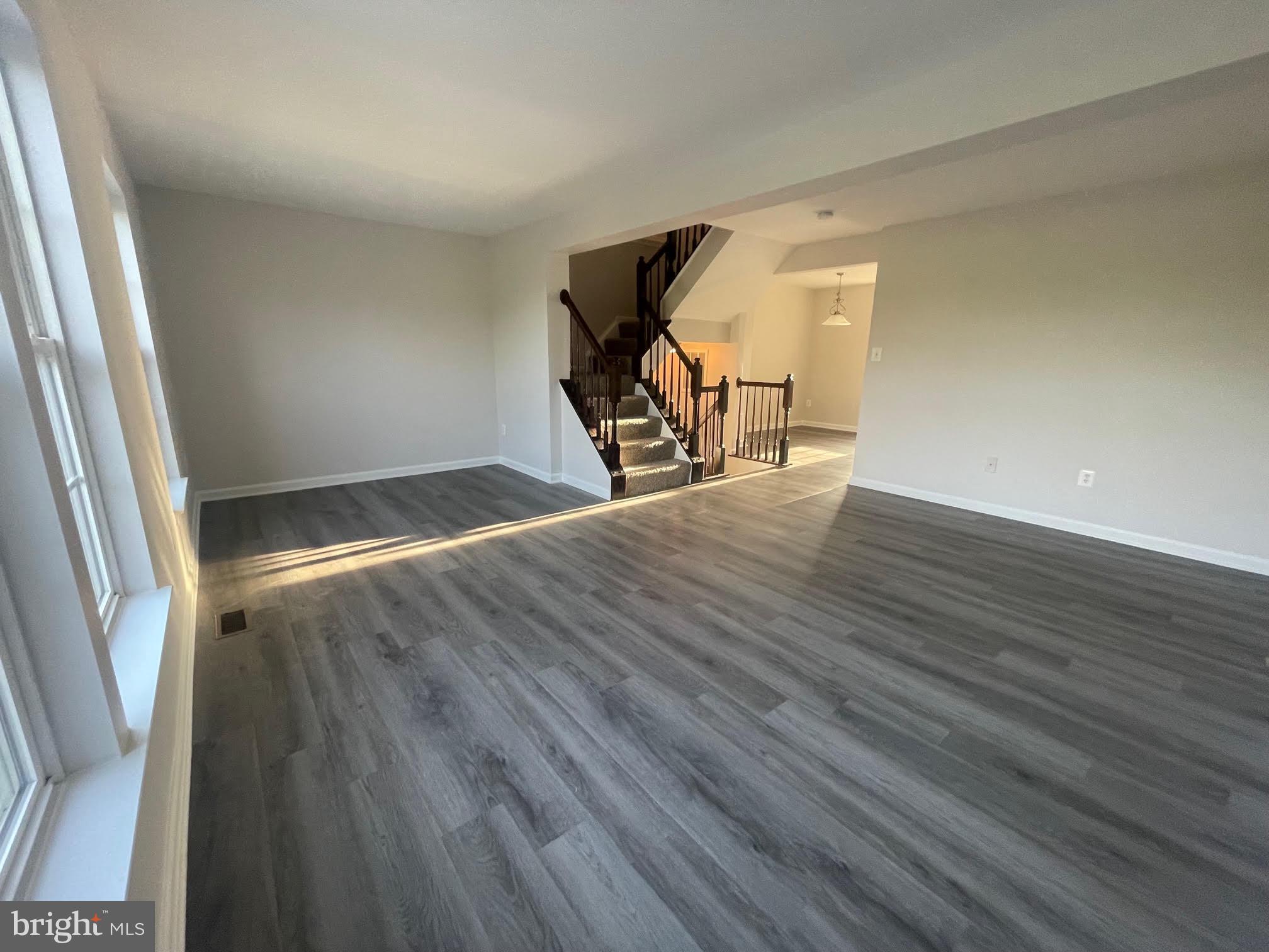 LAKELAND PLACE - Residential