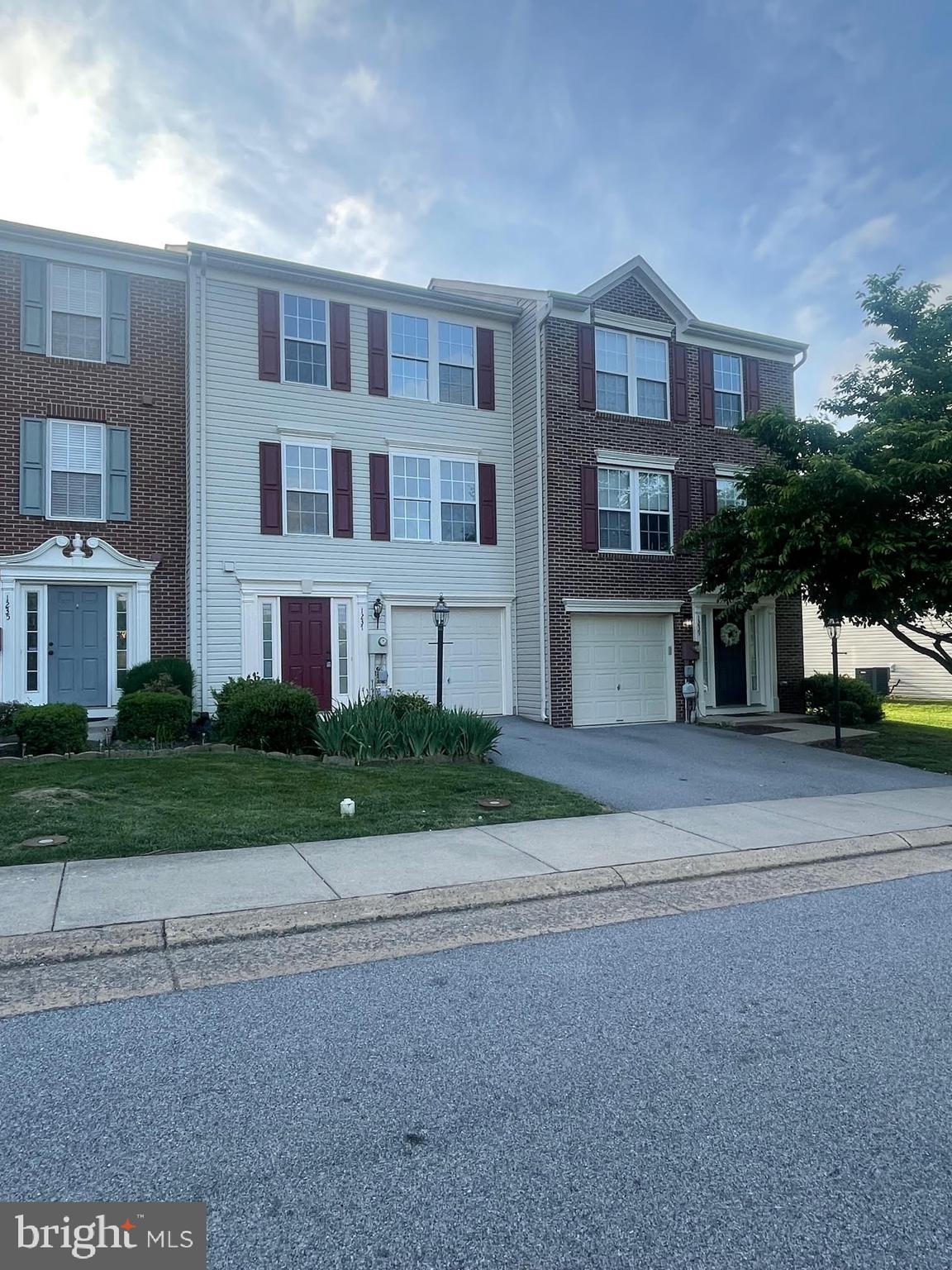 LAKELAND PLACE - Residential