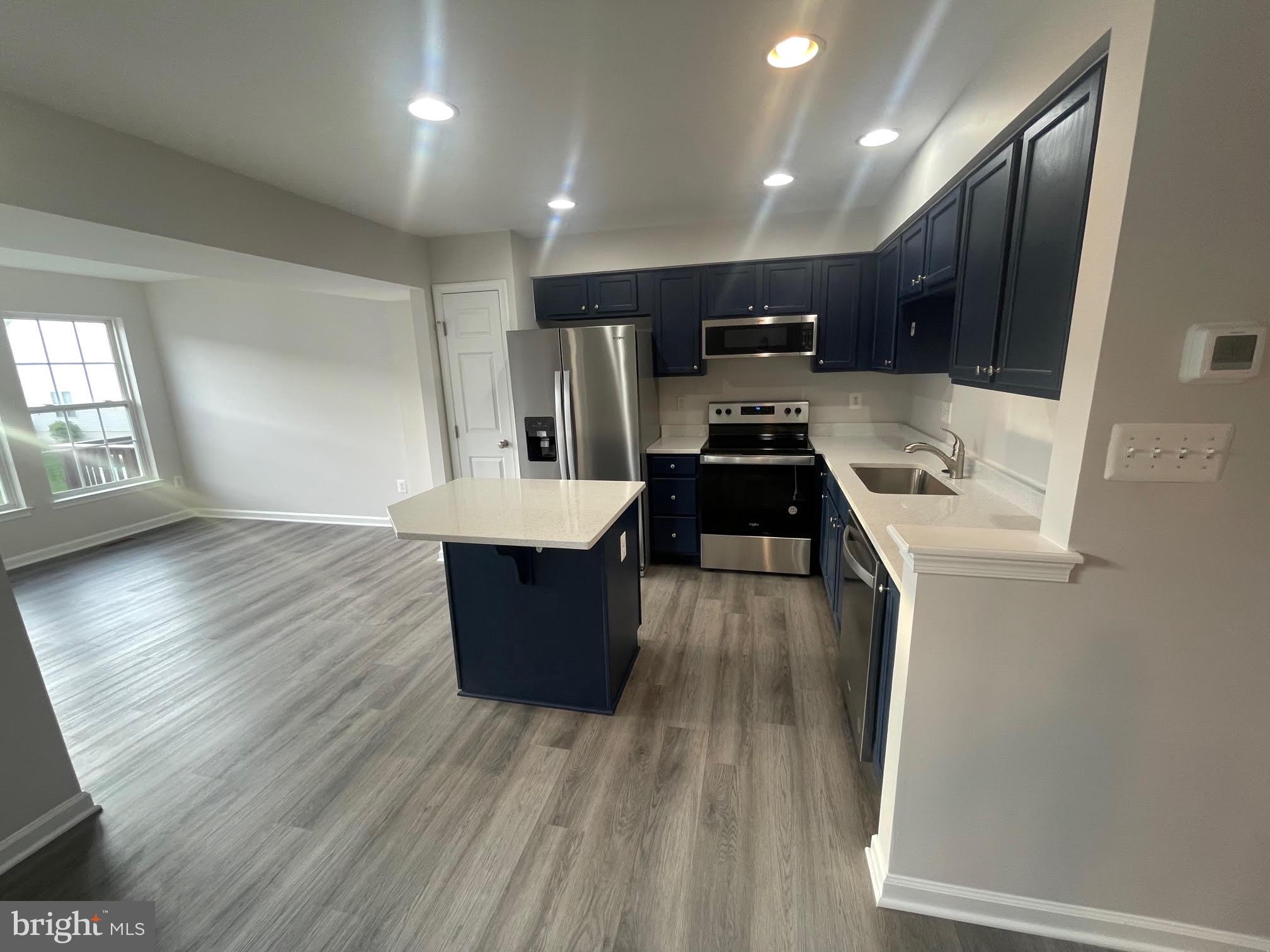 LAKELAND PLACE - Residential