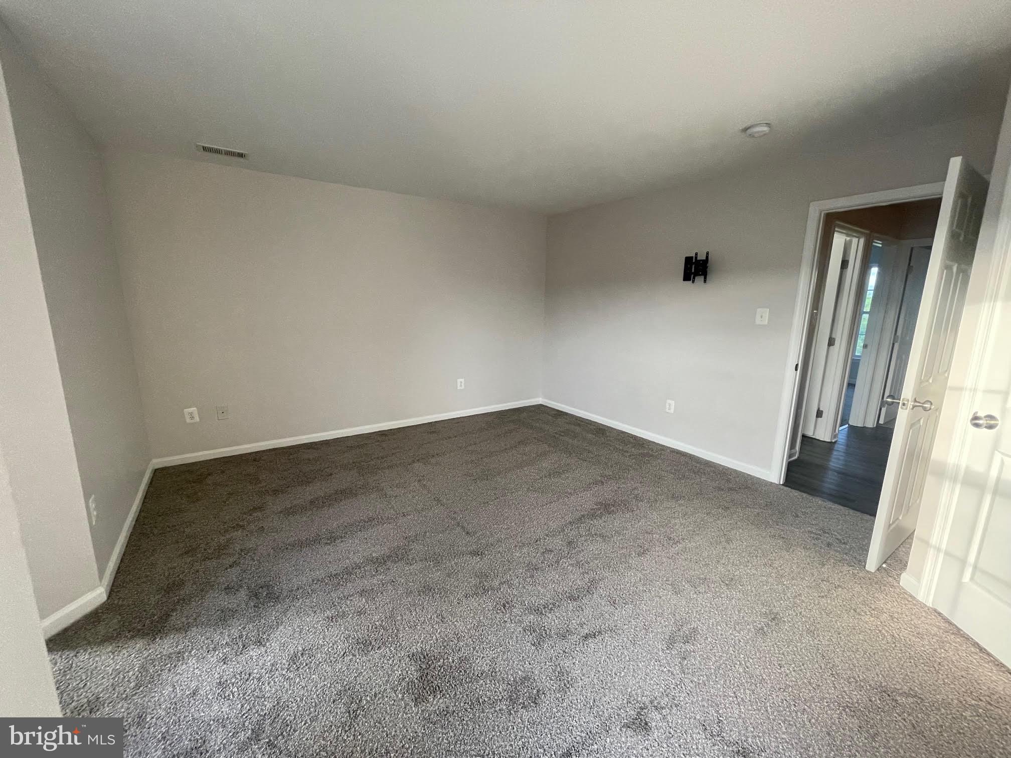 LAKELAND PLACE - Residential