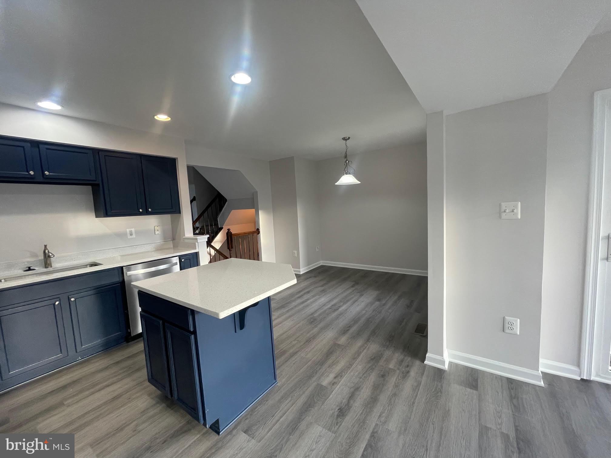 LAKELAND PLACE - Residential