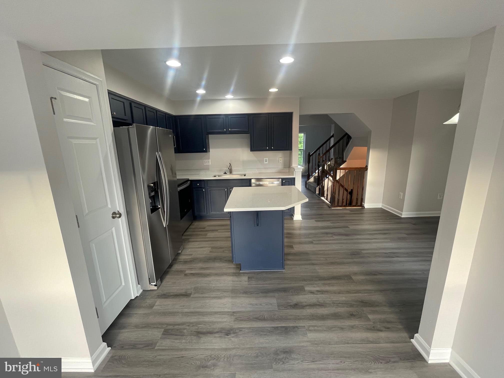 LAKELAND PLACE - Residential