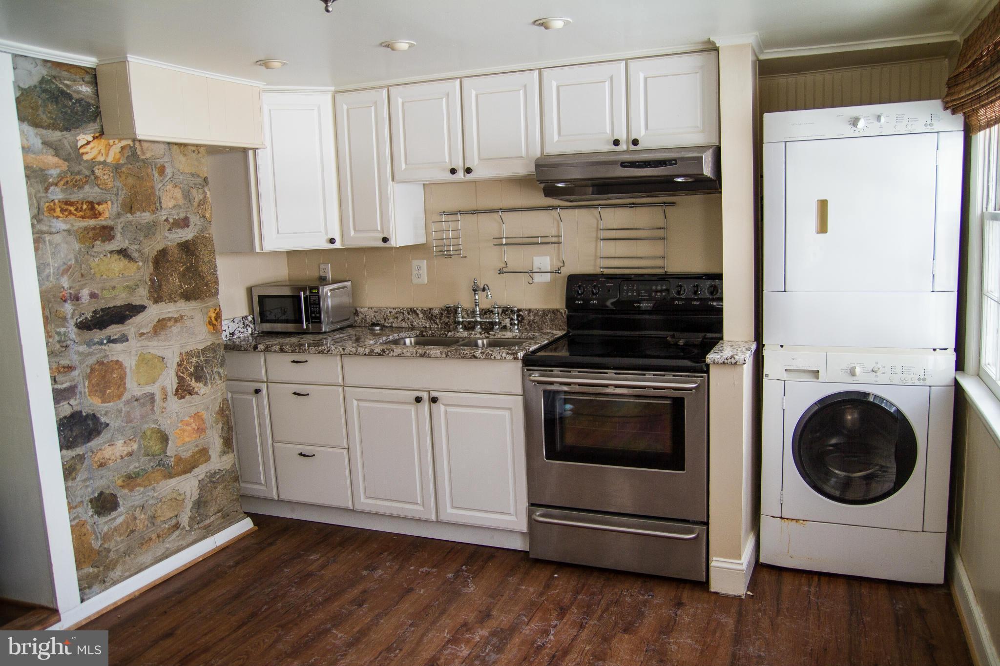 BUZZELLI FAMILY SUBDIVIS - Residential Lease