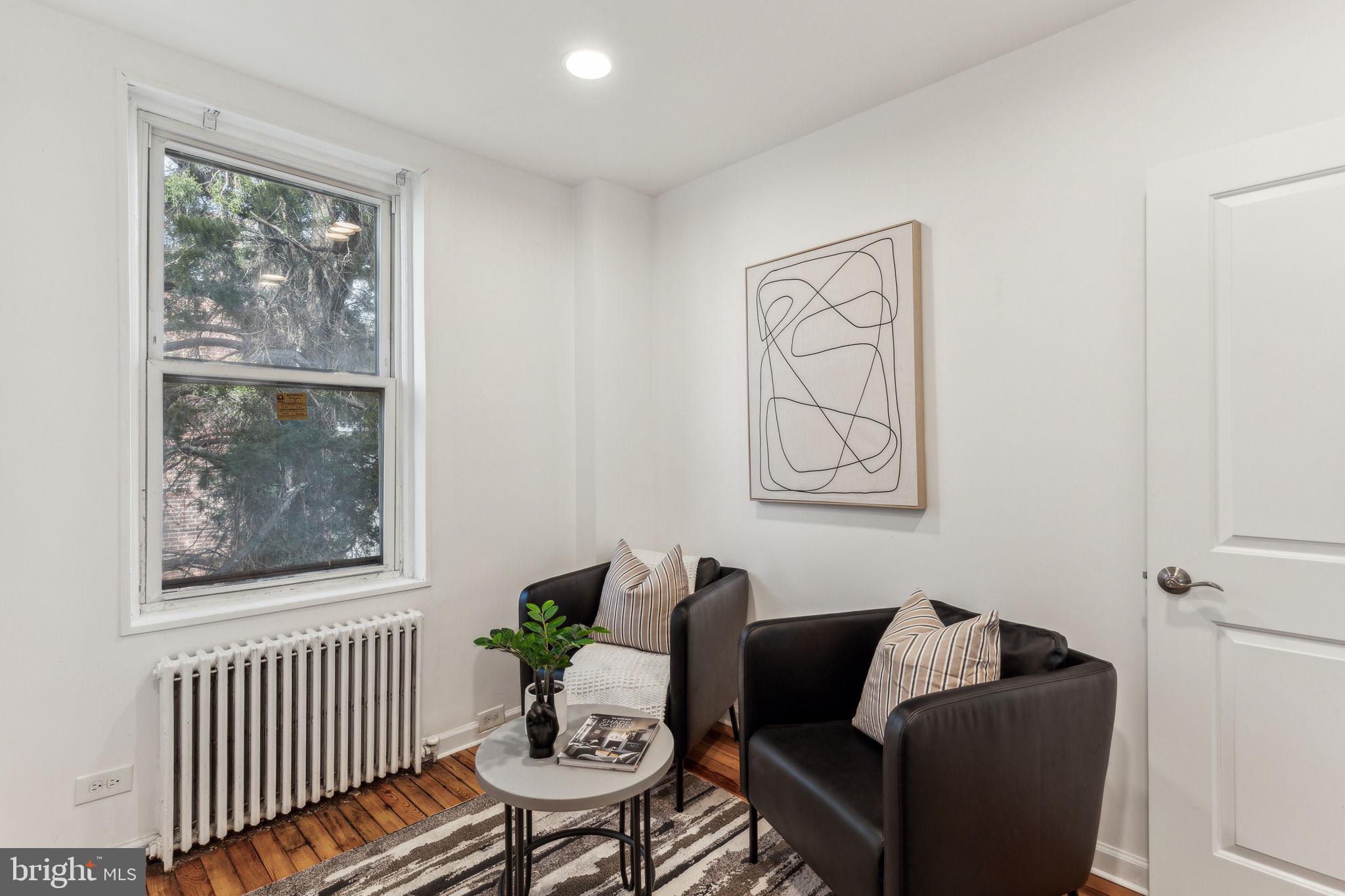 PORT RICHMOND - Residential Lease