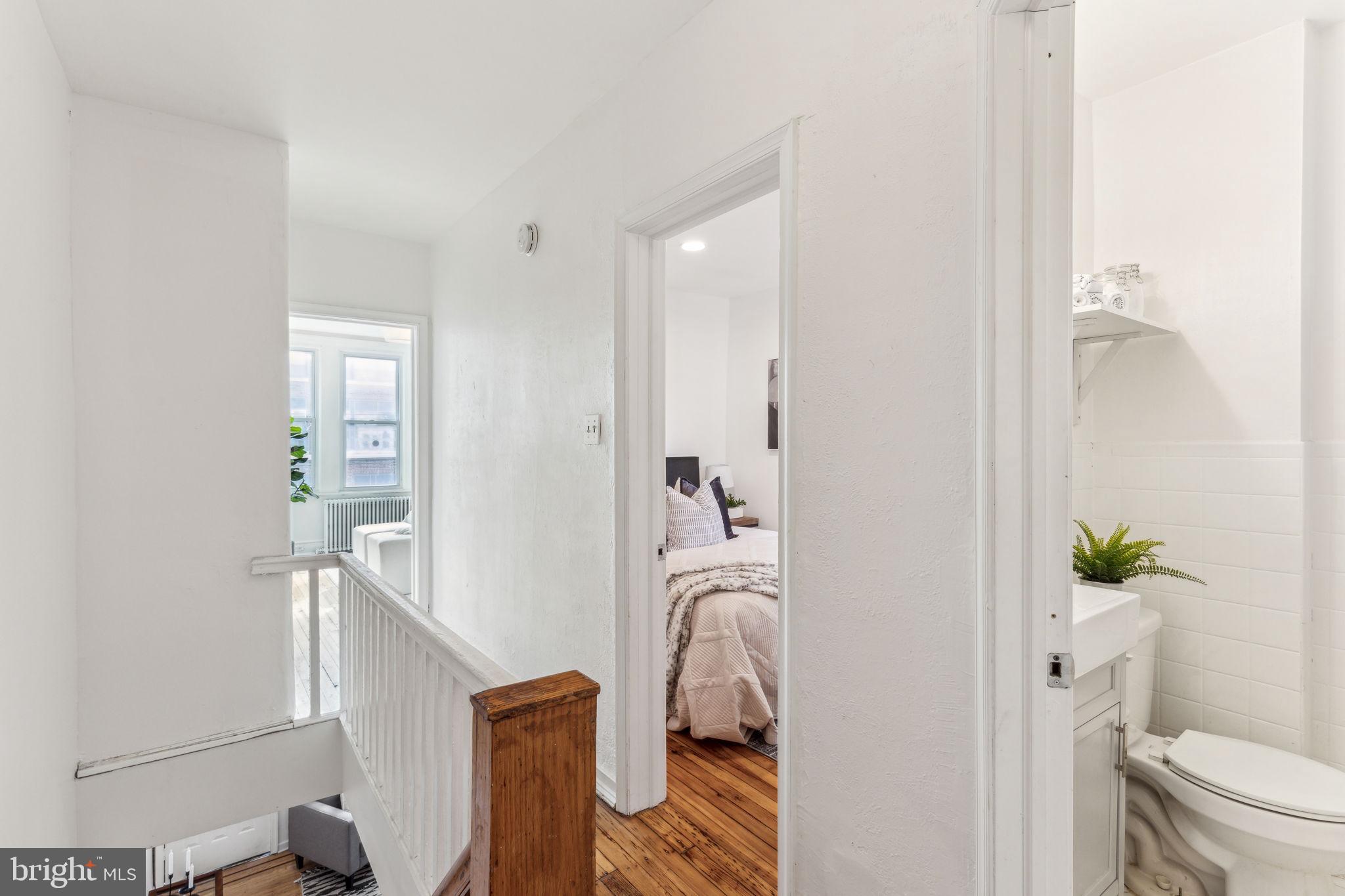 PORT RICHMOND - Residential Lease