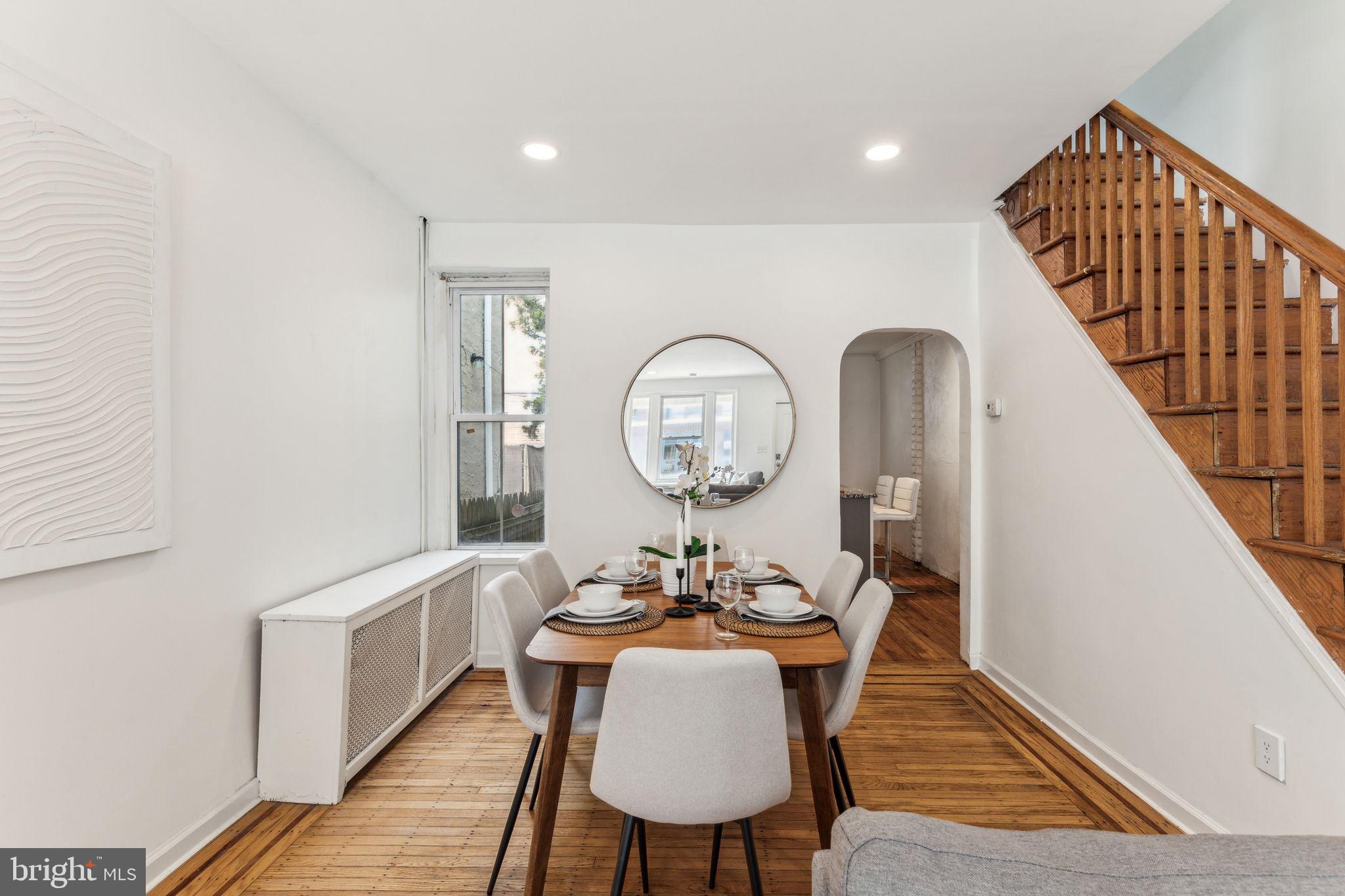 PORT RICHMOND - Residential Lease