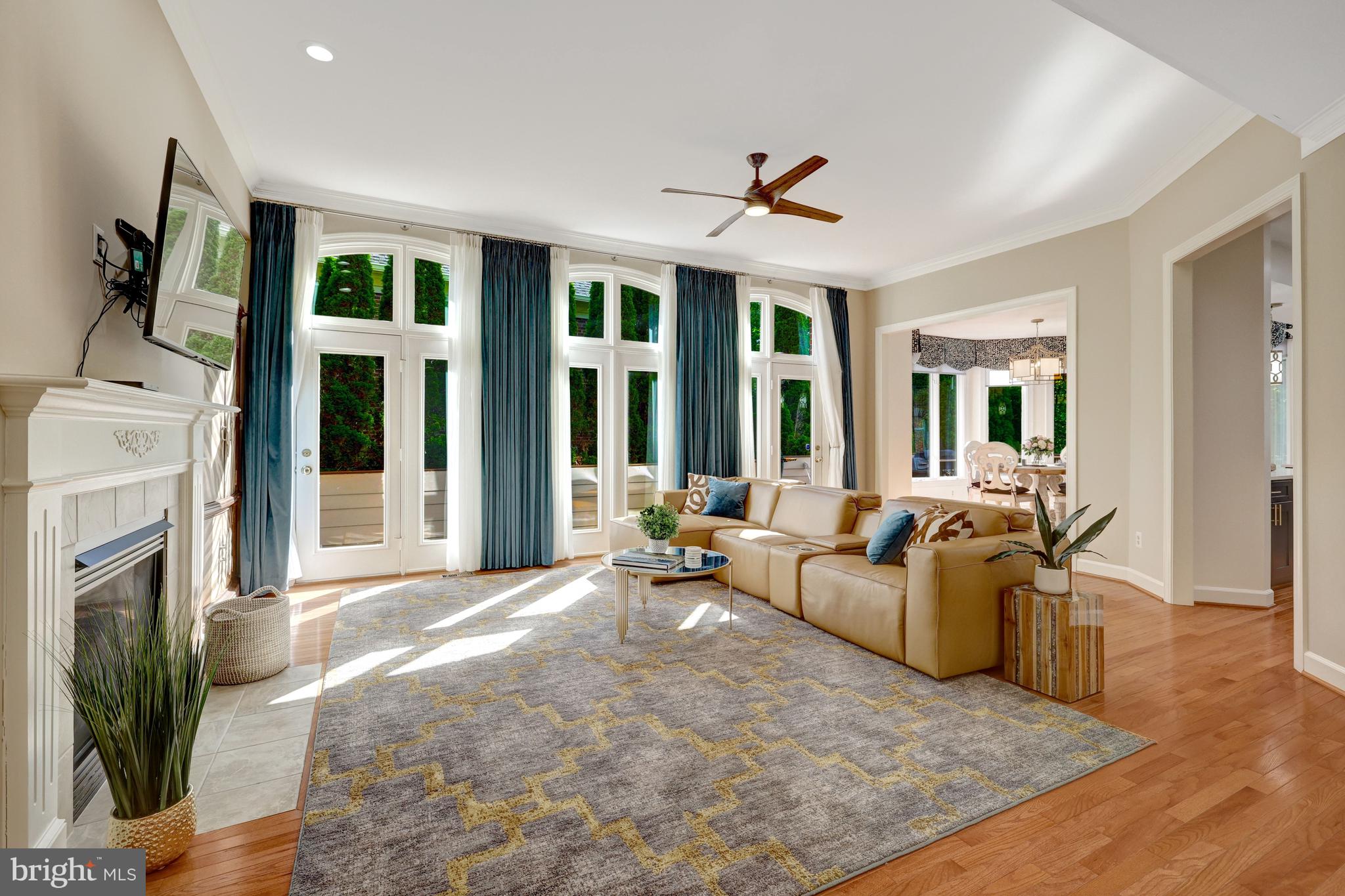 HUNTERS END - Residential