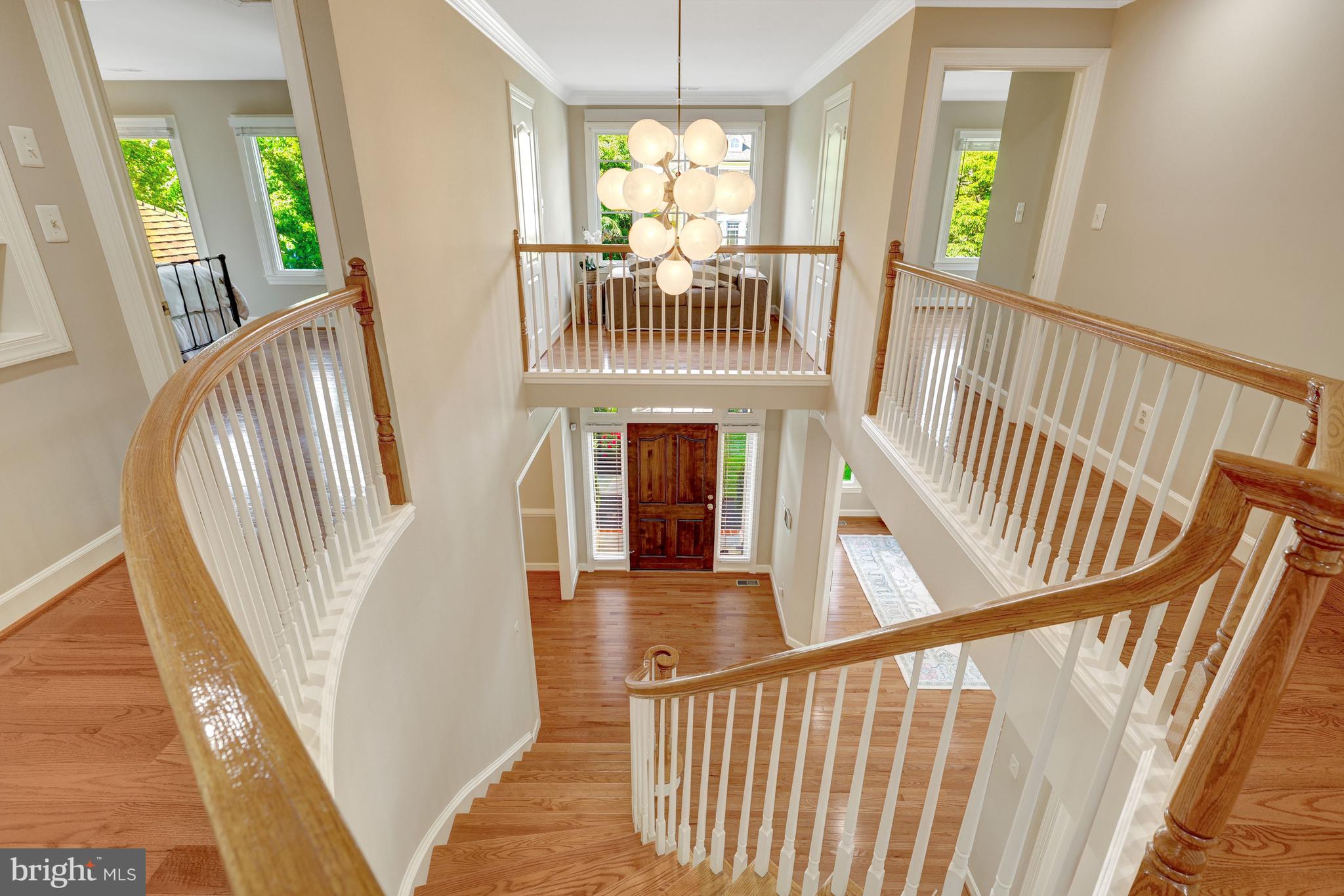 HUNTERS END - Residential
