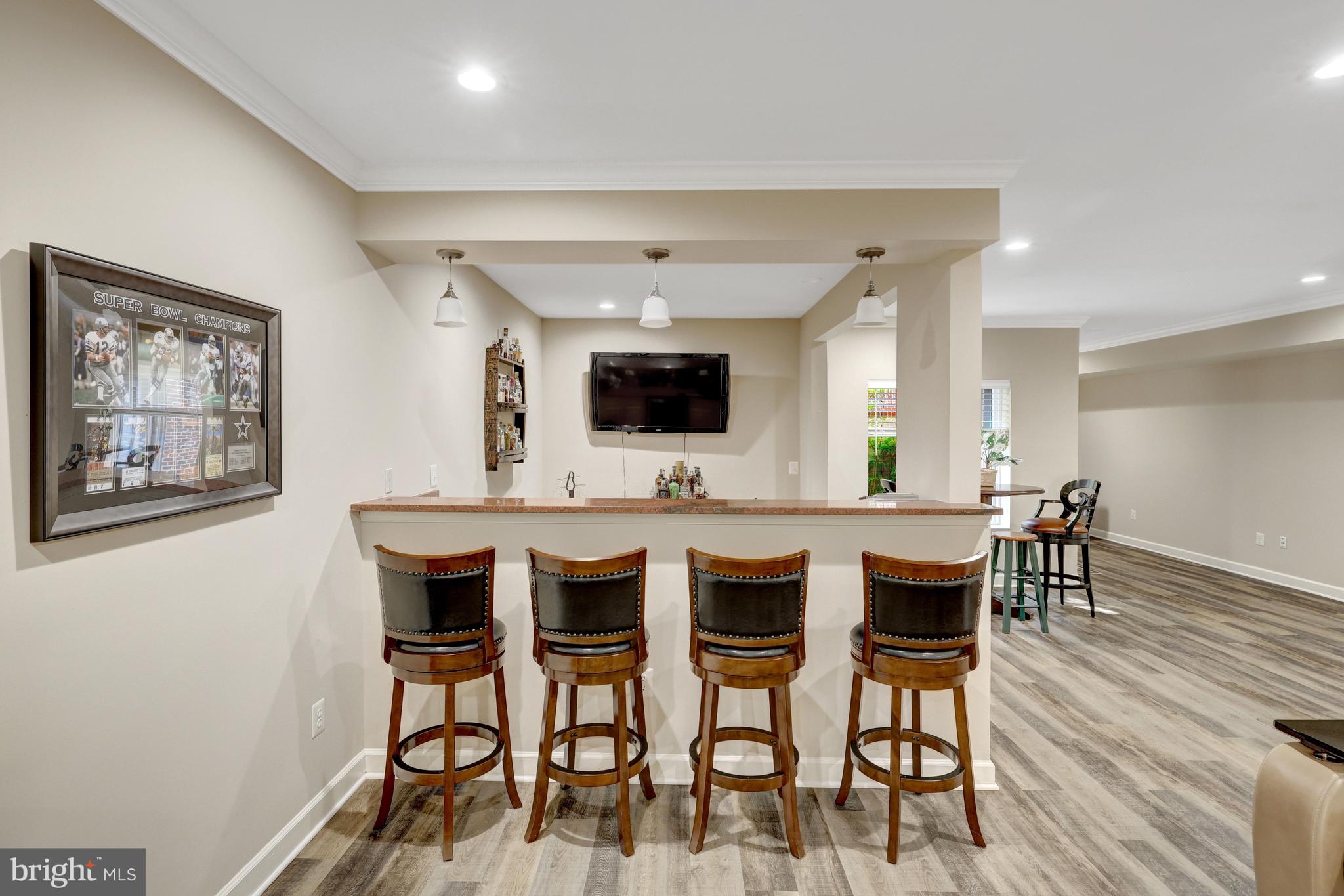 HUNTERS END - Residential