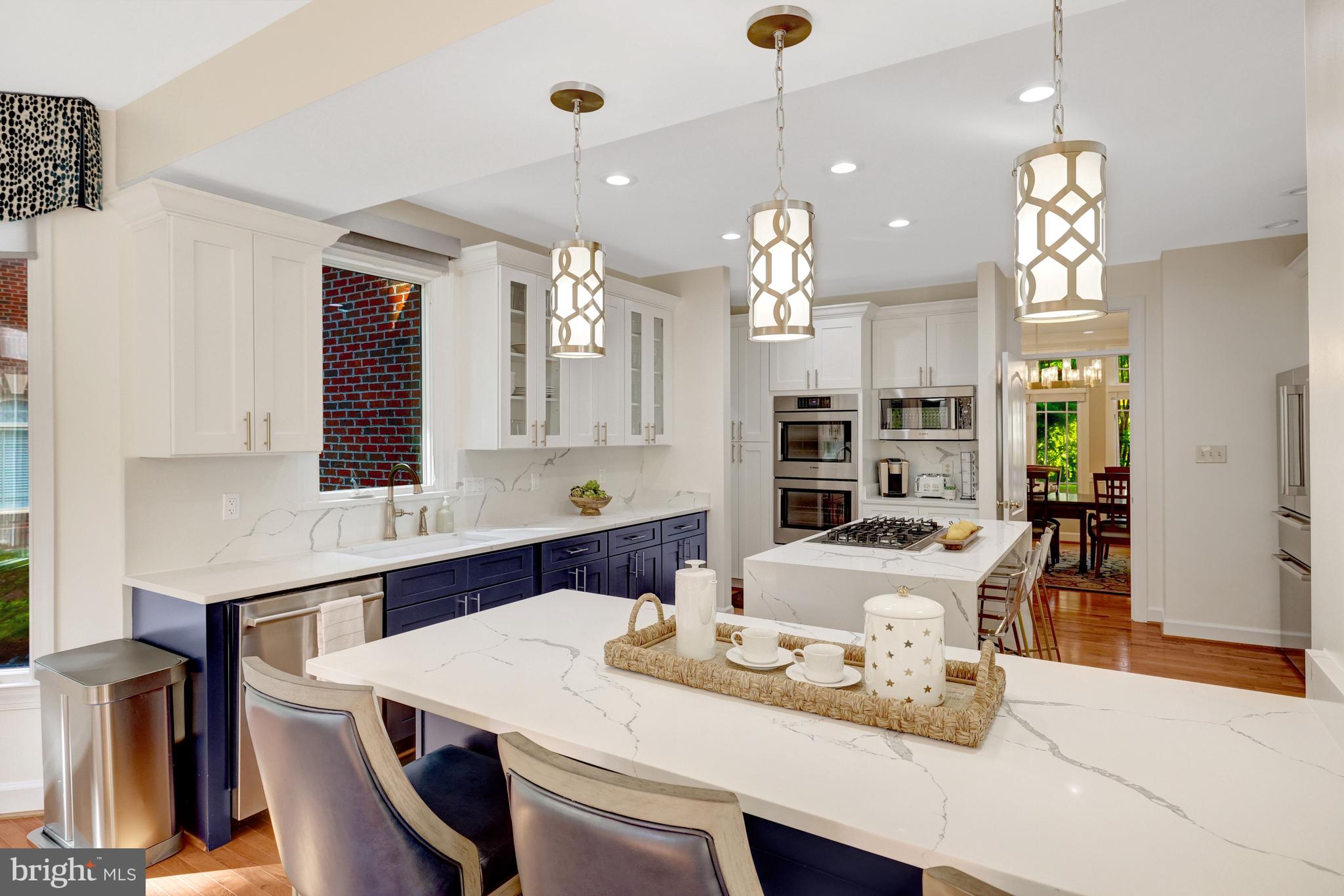 HUNTERS END - Residential