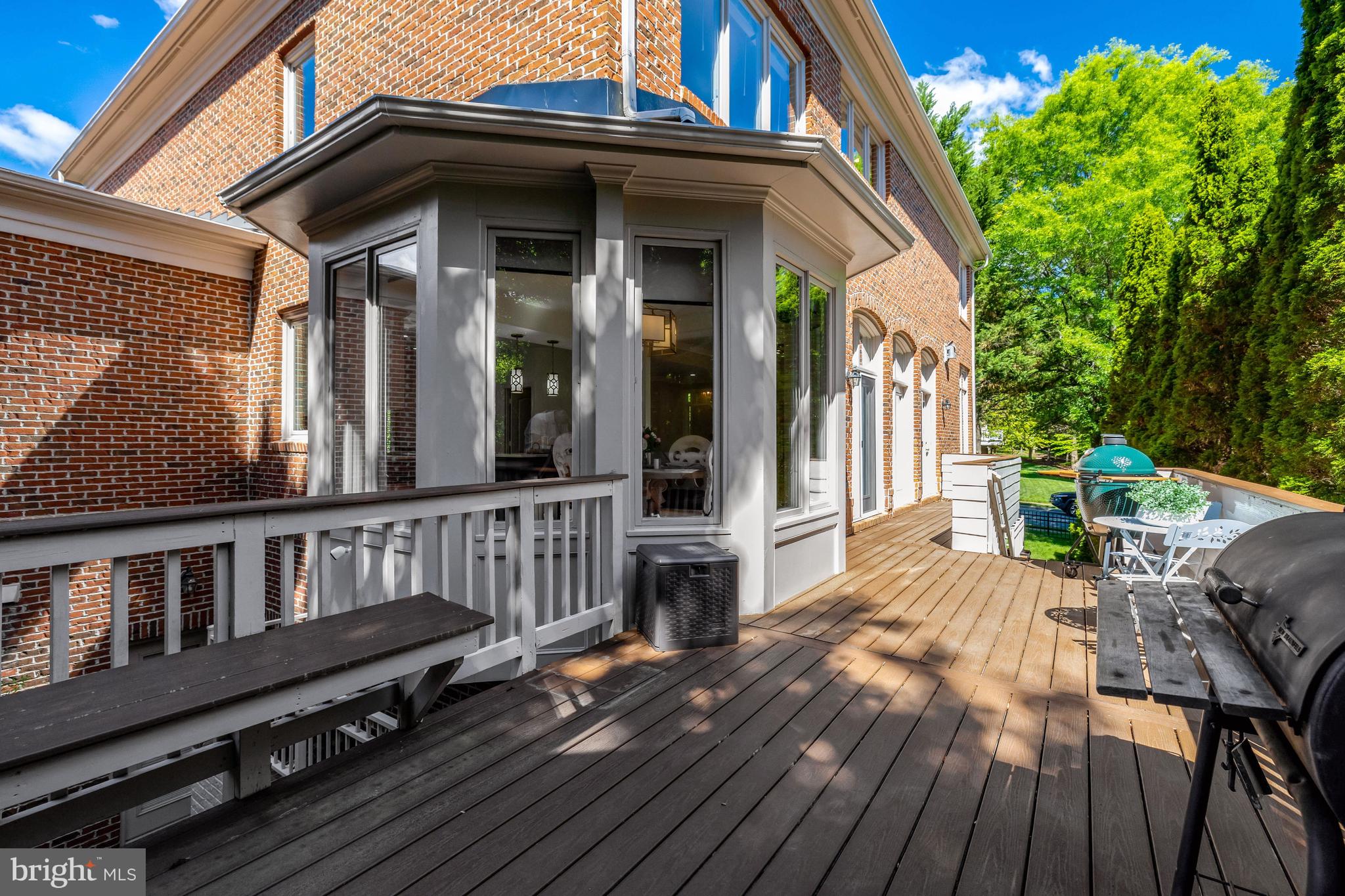 HUNTERS END - Residential