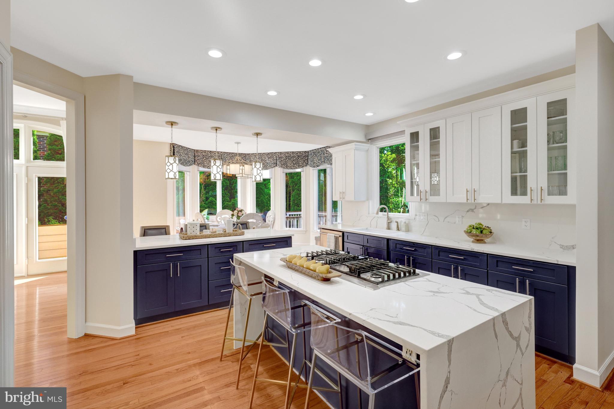 HUNTERS END - Residential