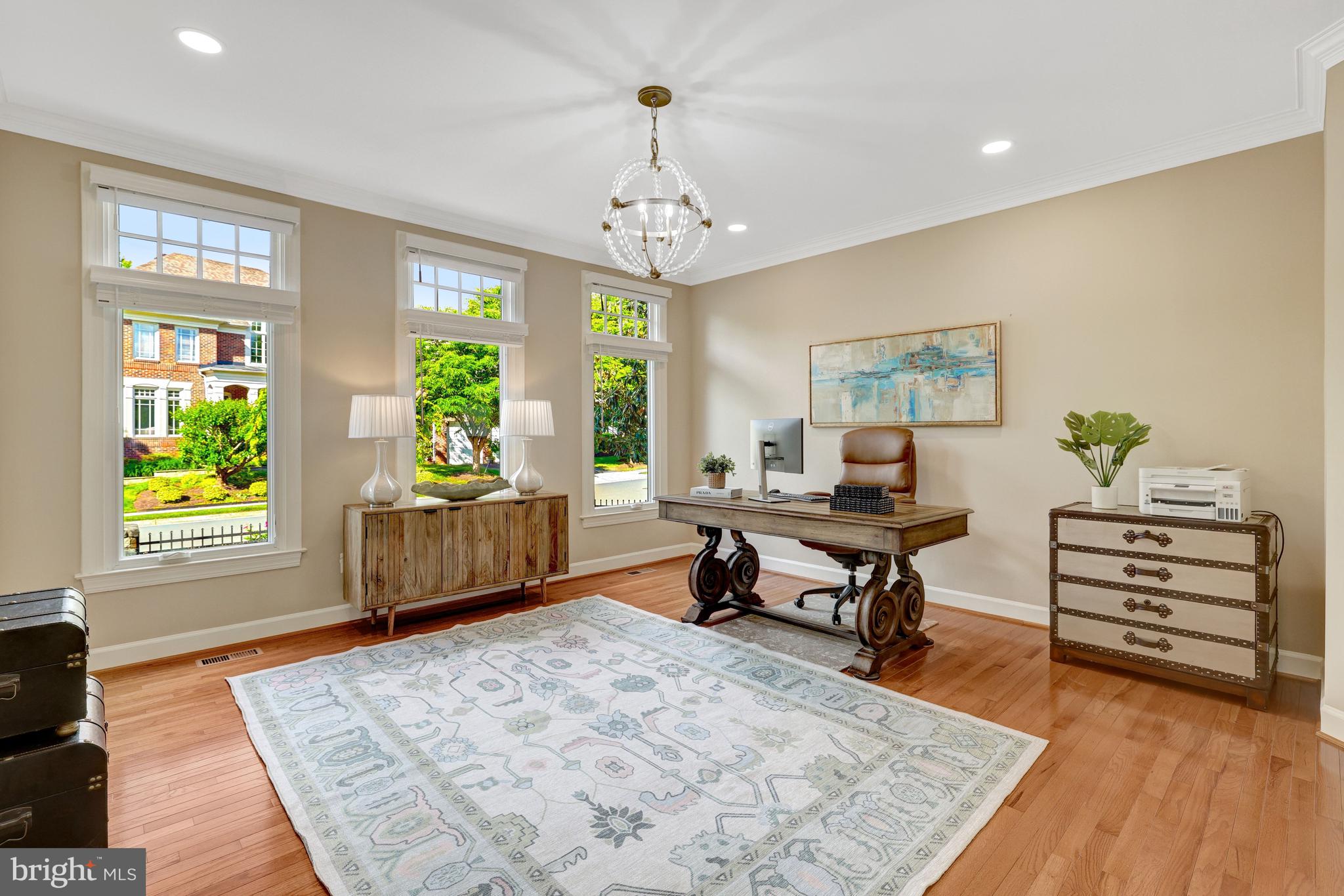 HUNTERS END - Residential
