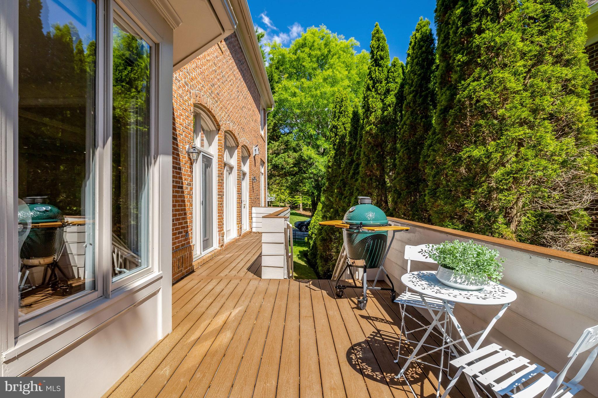HUNTERS END - Residential